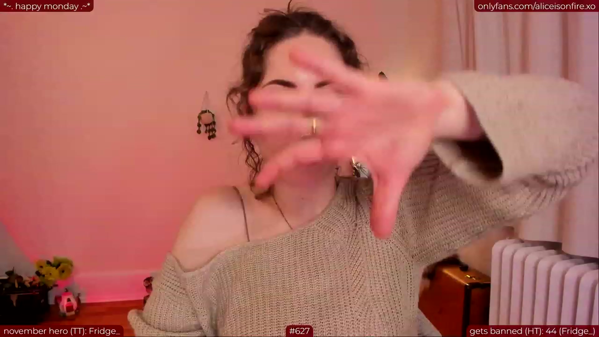 Gallery image thumbnail from aliceisonfire's myfreecams stream on, 11/07/2023, 05:08 image 9 of 20