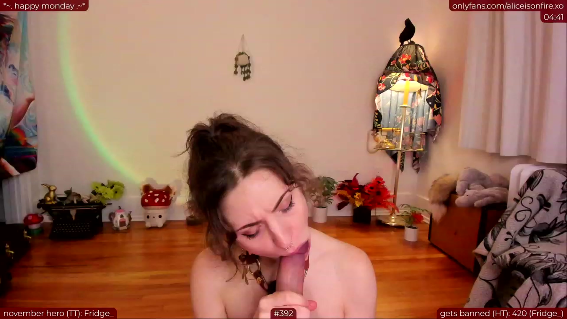 Gallery image thumbnail from aliceisonfire's myfreecams stream on, 11/08/2023, 08:18 image 17 of 20