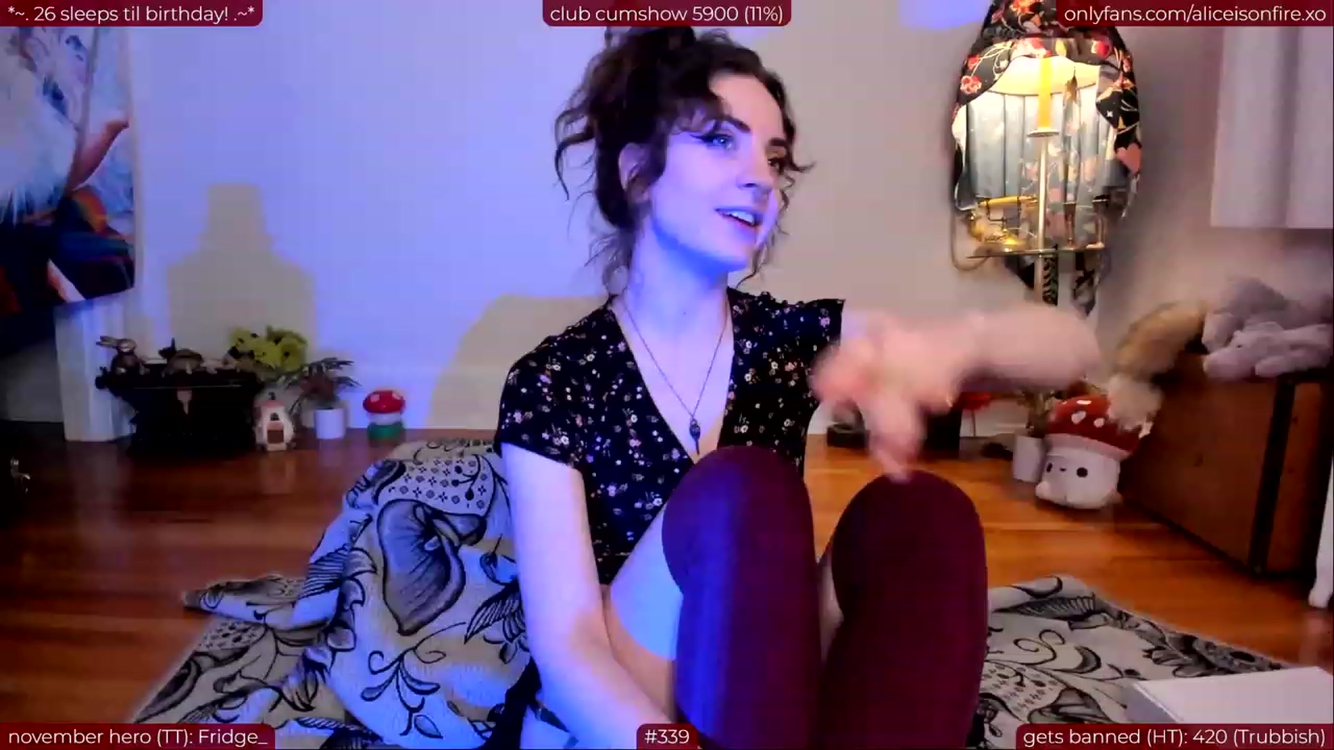 Gallery image thumbnail from aliceisonfire's myfreecams stream on, 11/11/2023, 09:16 image 5 of 20