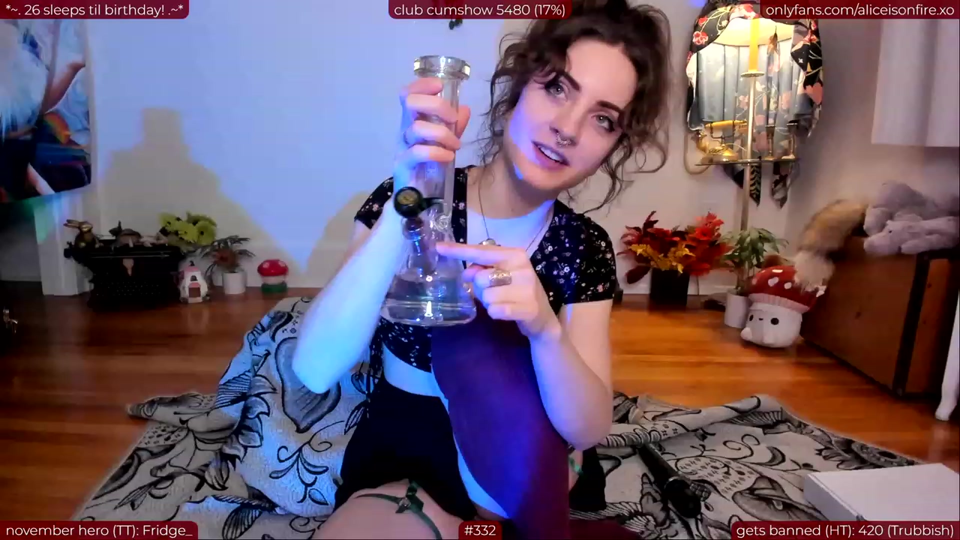 Gallery image thumbnail from aliceisonfire's myfreecams stream on, 11/11/2023, 09:16 image 9 of 20
