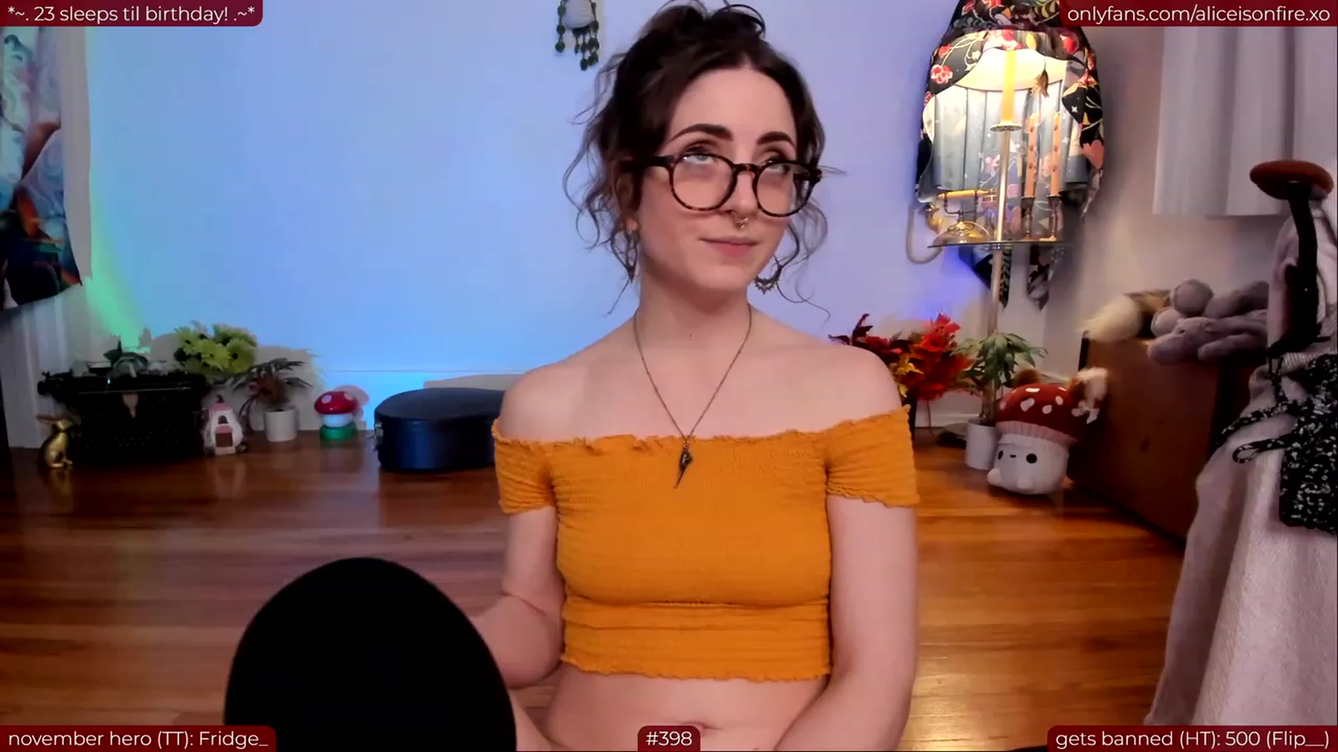 Gallery image thumbnail from aliceisonfire's myfreecams stream on, 11/14/2023, 09:03 image 2 of 20
