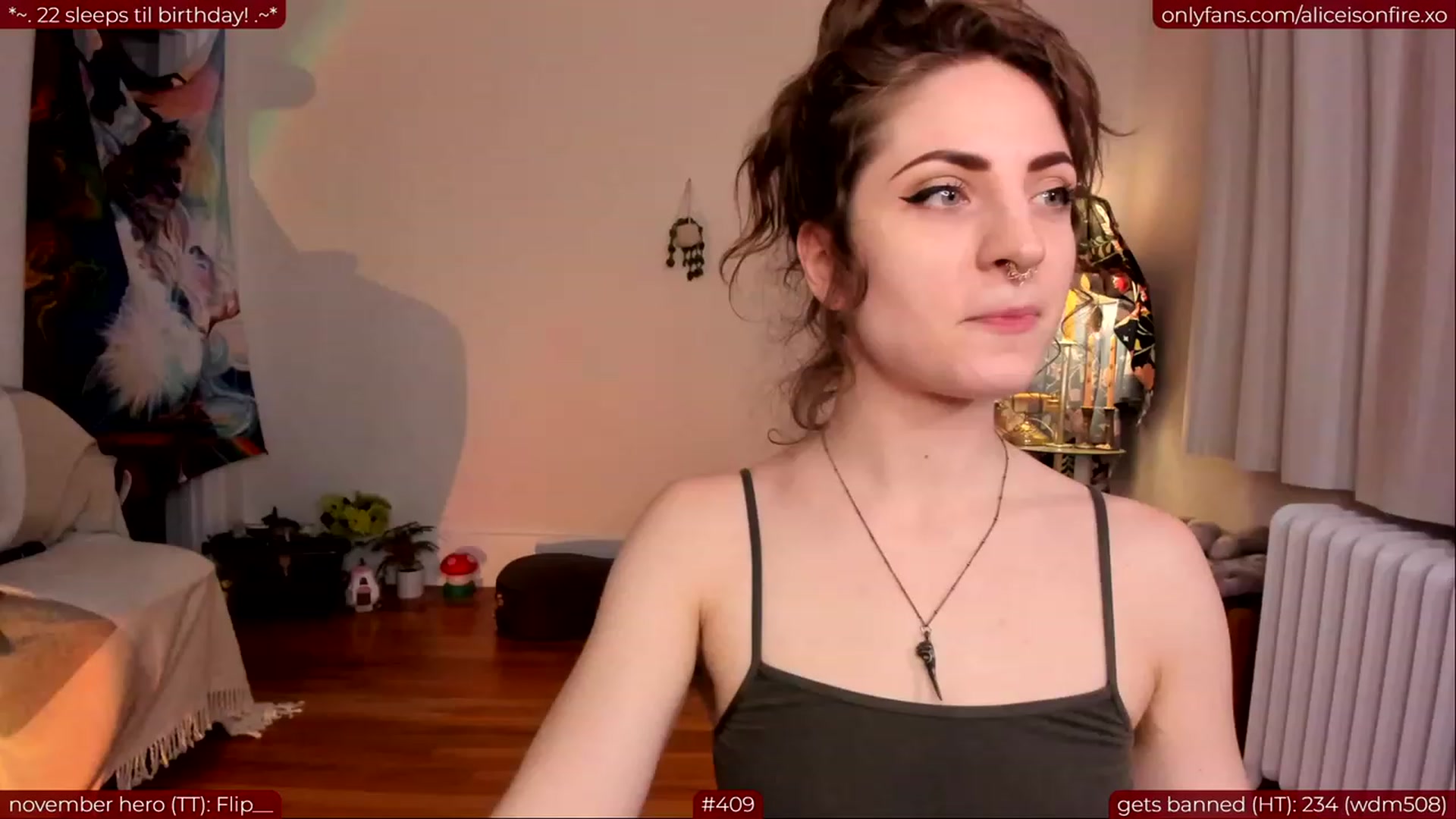 Gallery image thumbnail from aliceisonfire's myfreecams stream on, 11/15/2023, 08:09 image 18 of 20