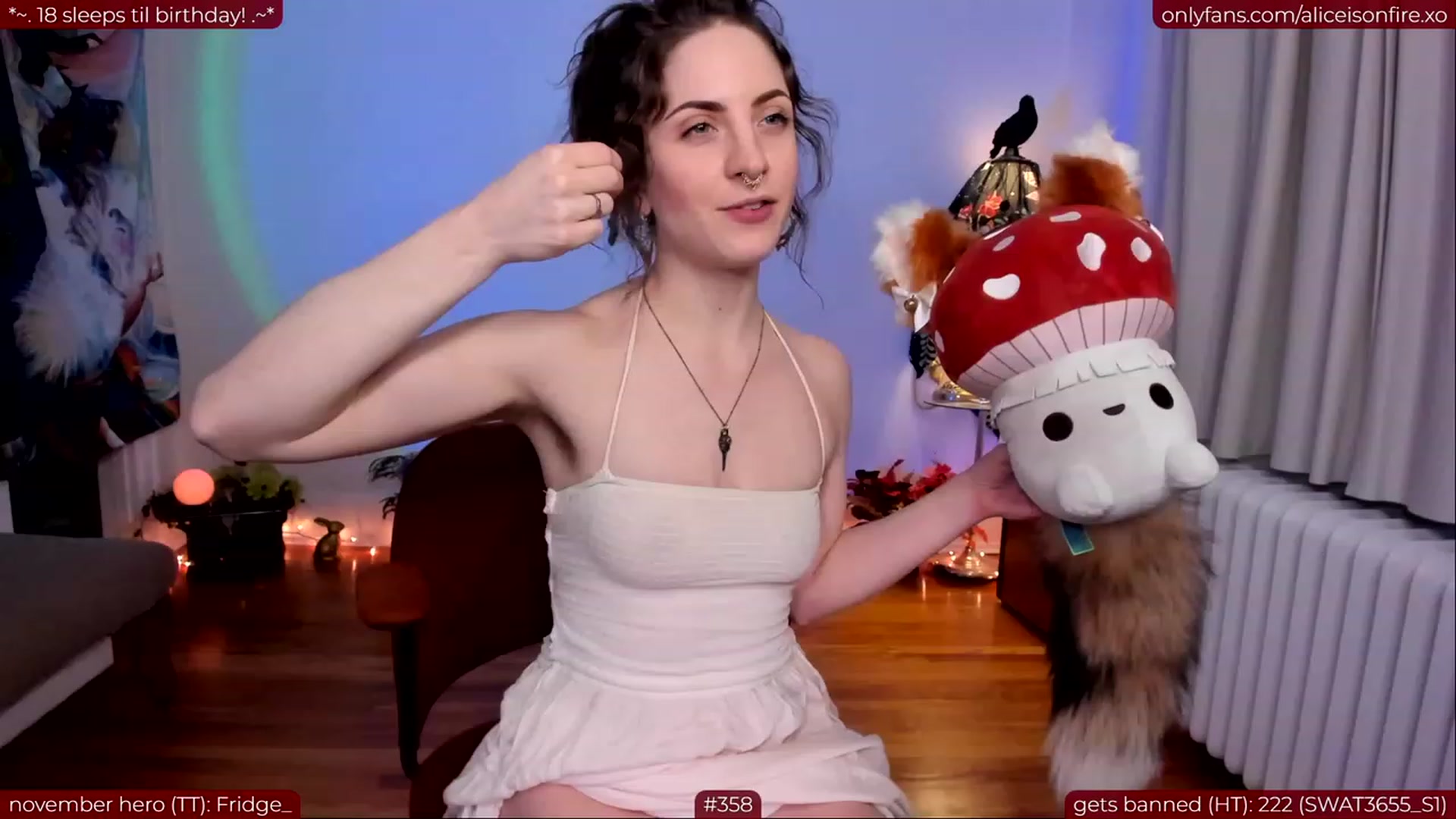 Gallery image thumbnail from aliceisonfire's myfreecams stream on, 11/20/2023, 07:40 image 7 of 20