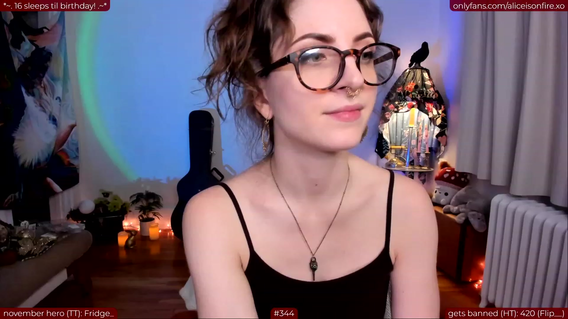 Gallery image thumbnail from aliceisonfire's myfreecams stream on, 11/22/2023, 09:30 image 19 of 20
