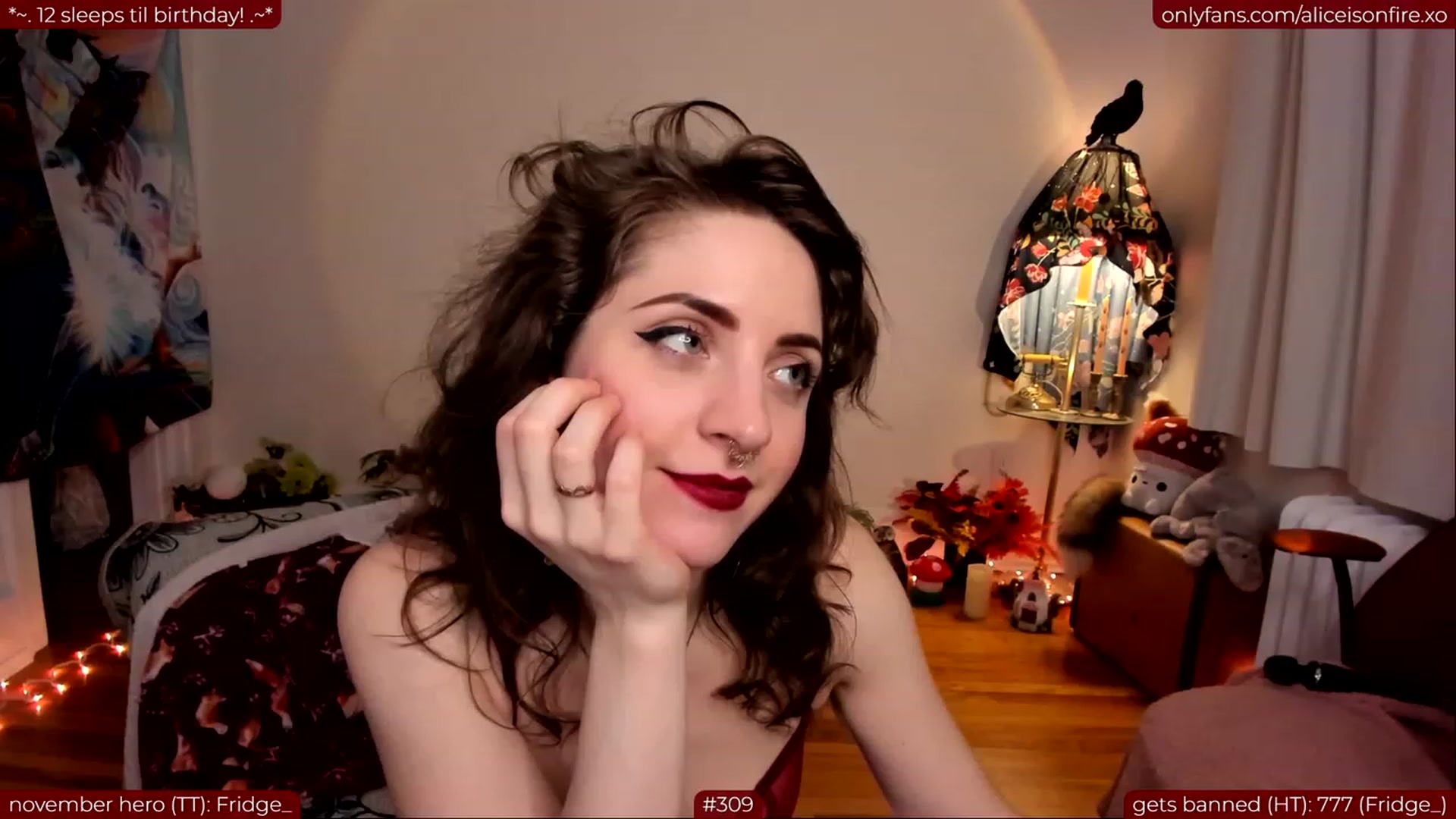 Gallery image thumbnail from aliceisonfire's myfreecams stream on, 11/25/2023, 10:25 image 13 of 20