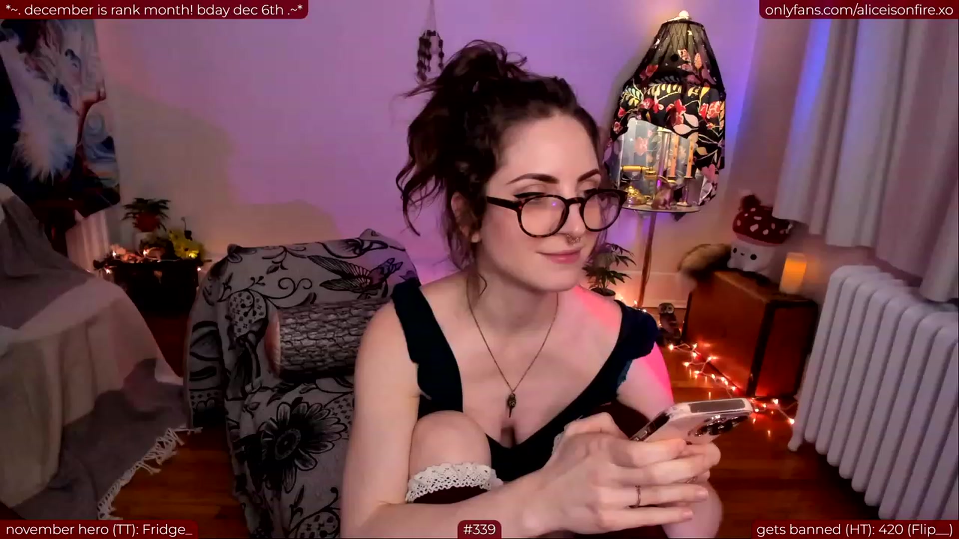 Gallery image thumbnail from aliceisonfire's myfreecams stream on, 11/28/2023, 08:47 image 20 of 20