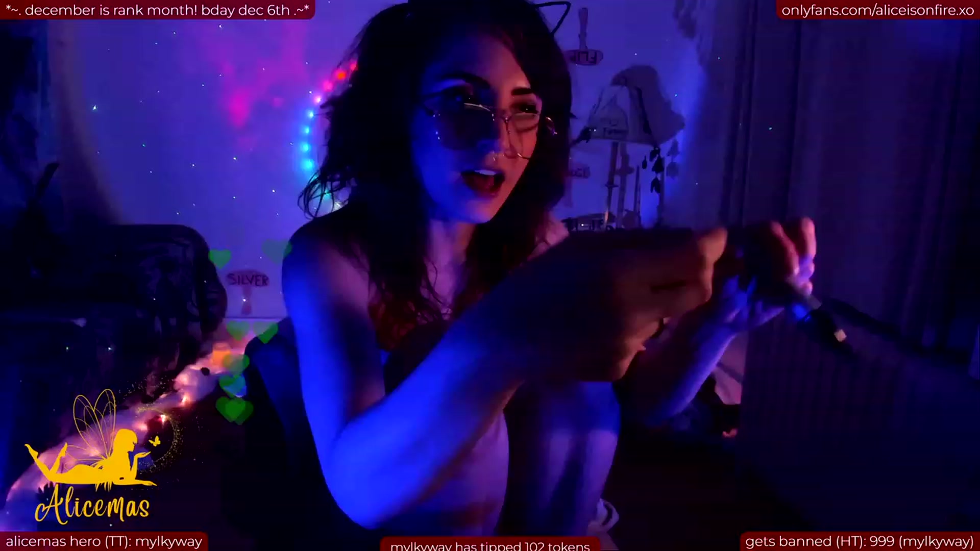 Gallery image thumbnail from aliceisonfire's myfreecams stream on, 12/03/2023, 10:31 image 4 of 20