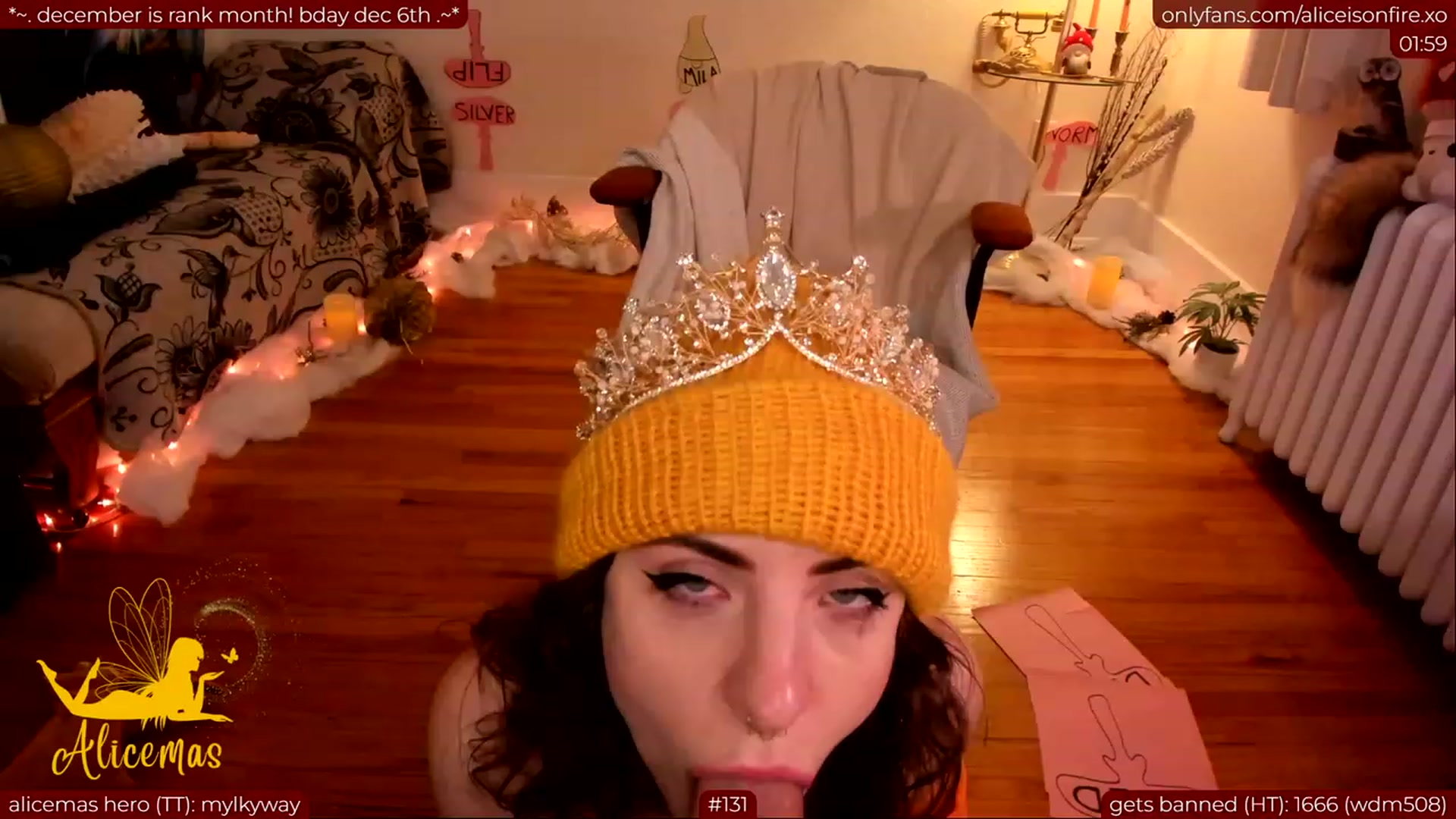 Gallery image thumbnail from aliceisonfire's myfreecams stream on, 12/06/2023, 07:40 image 10 of 20