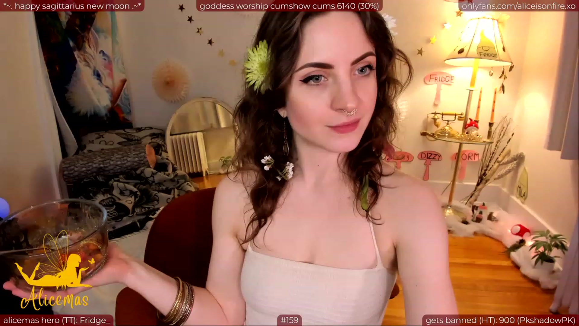 Gallery image thumbnail from aliceisonfire's myfreecams stream on, 12/13/2023, 07:18 image 13 of 20