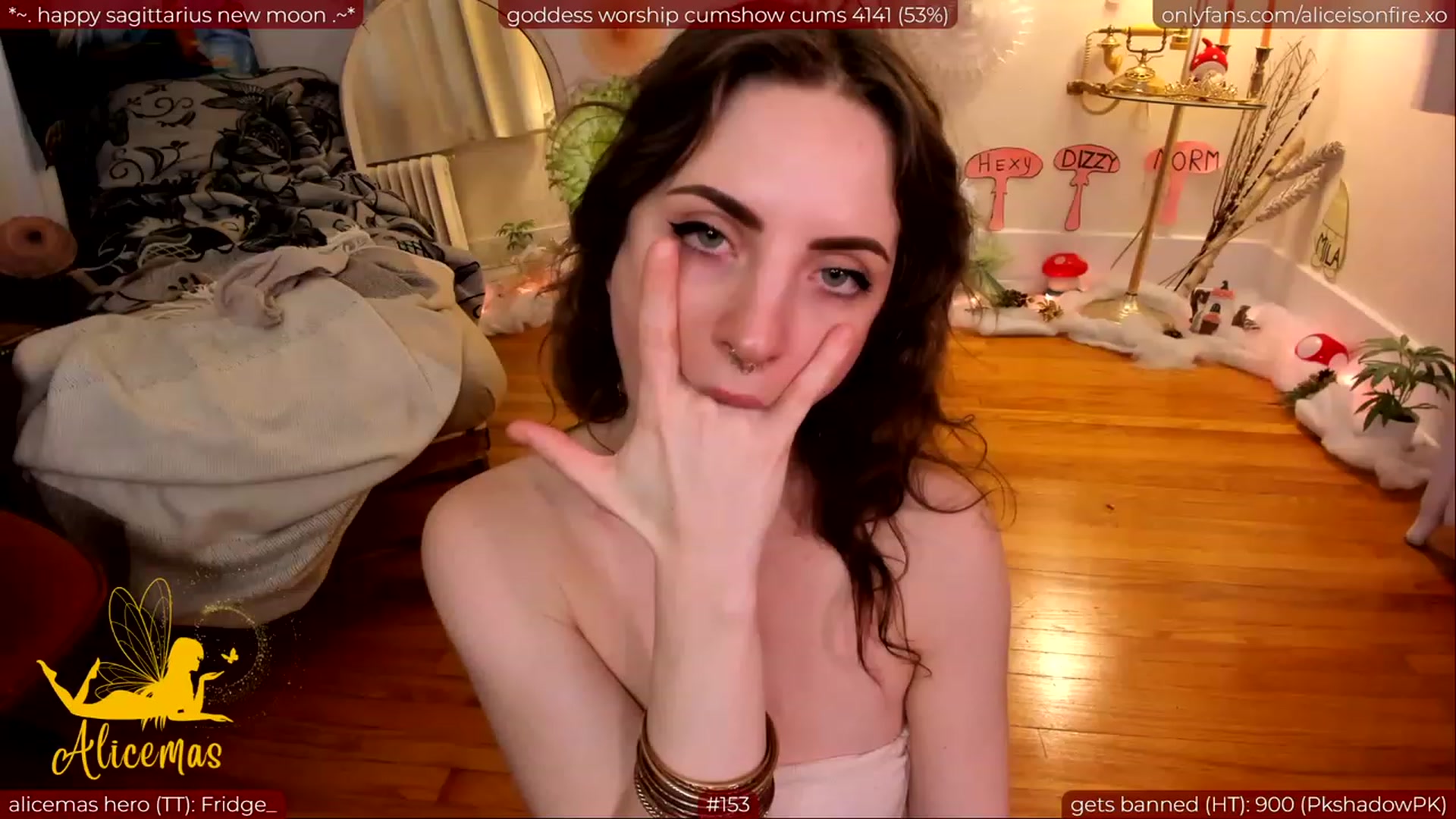 Gallery image thumbnail from aliceisonfire's myfreecams stream on, 12/13/2023, 08:36 image 18 of 20