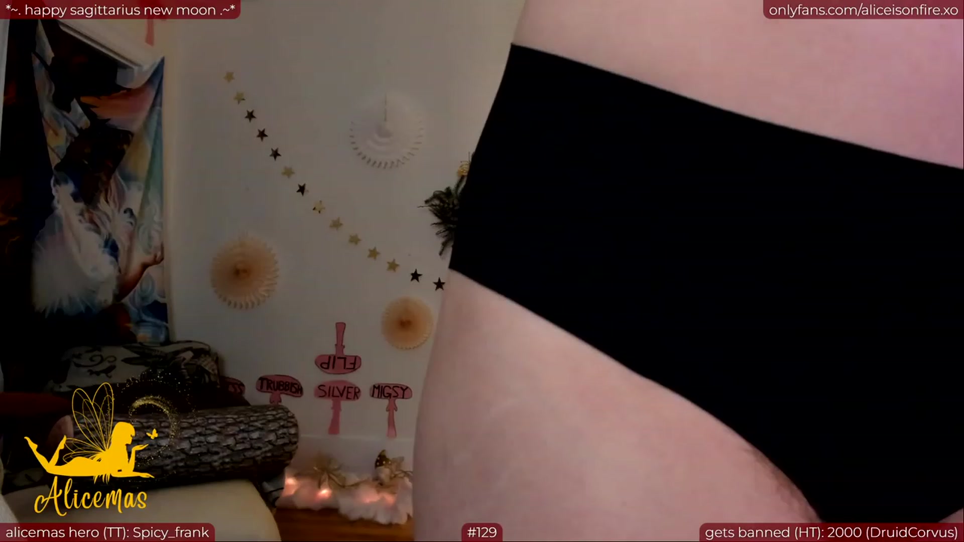 Gallery image thumbnail from aliceisonfire's myfreecams stream on, 12/14/2023, 08:24 image 10 of 20