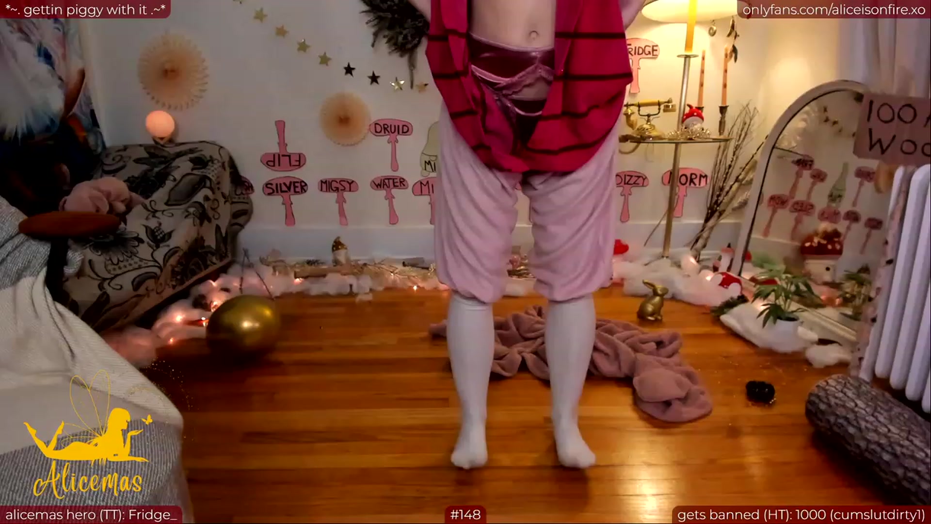 Gallery image thumbnail from aliceisonfire's myfreecams stream on, 12/16/2023, 11:00 image 11 of 20