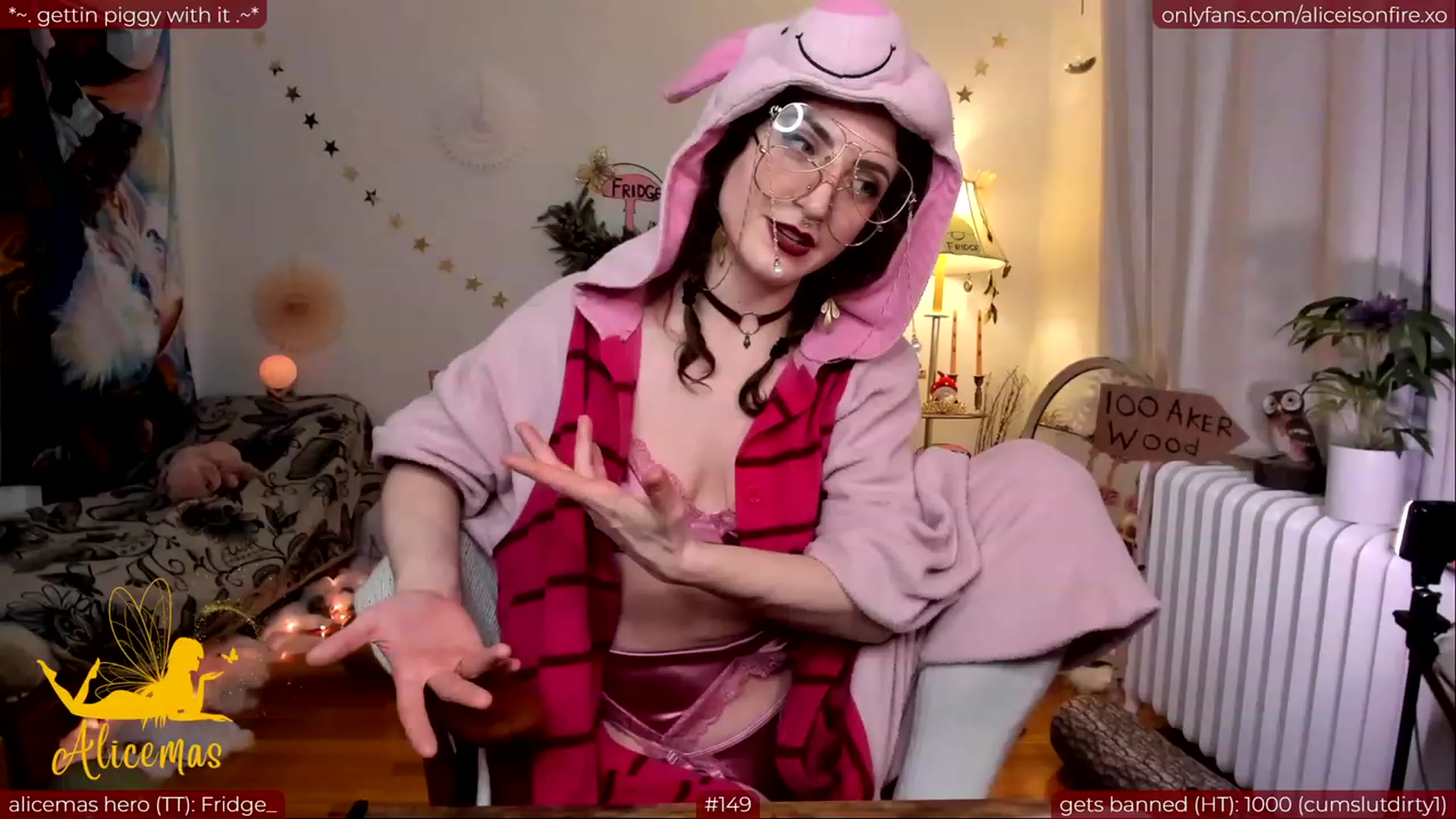 Gallery image thumbnail from aliceisonfire's myfreecams stream on, 12/16/2023, 11:00 image 14 of 20