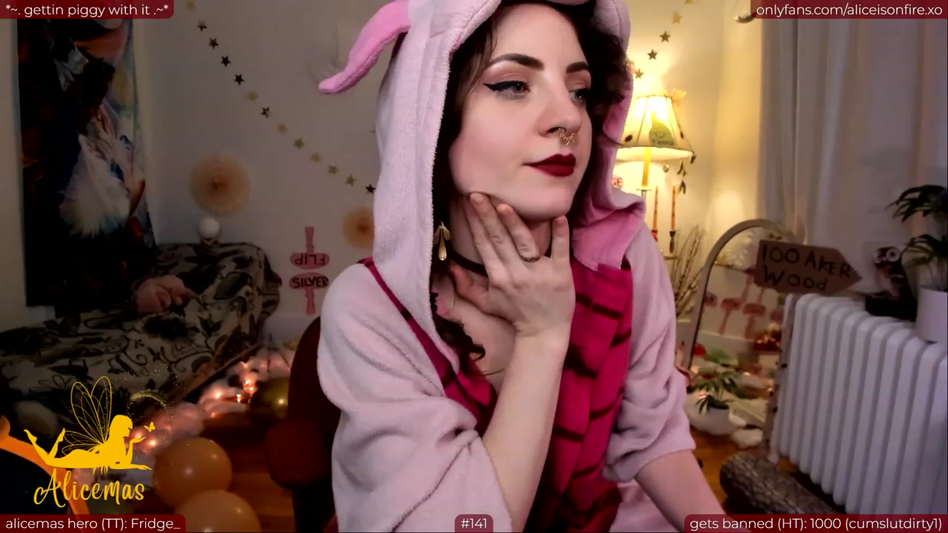 Gallery image thumbnail from aliceisonfire's myfreecams stream on, 12/16/2023, 12:12 image 19 of 20