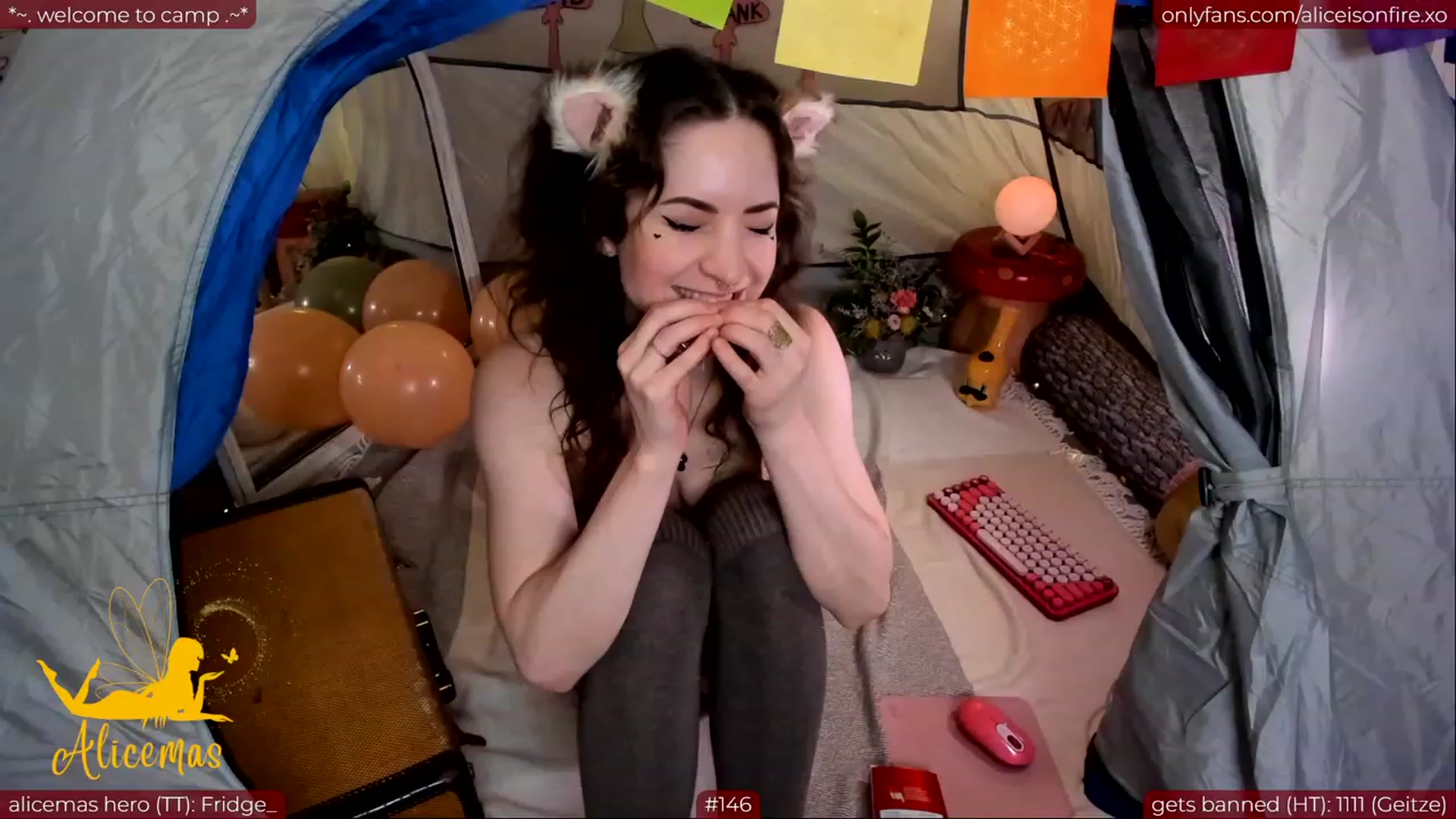 Gallery image thumbnail from aliceisonfire's myfreecams stream on, 12/18/2023, 03:44 image 17 of 20