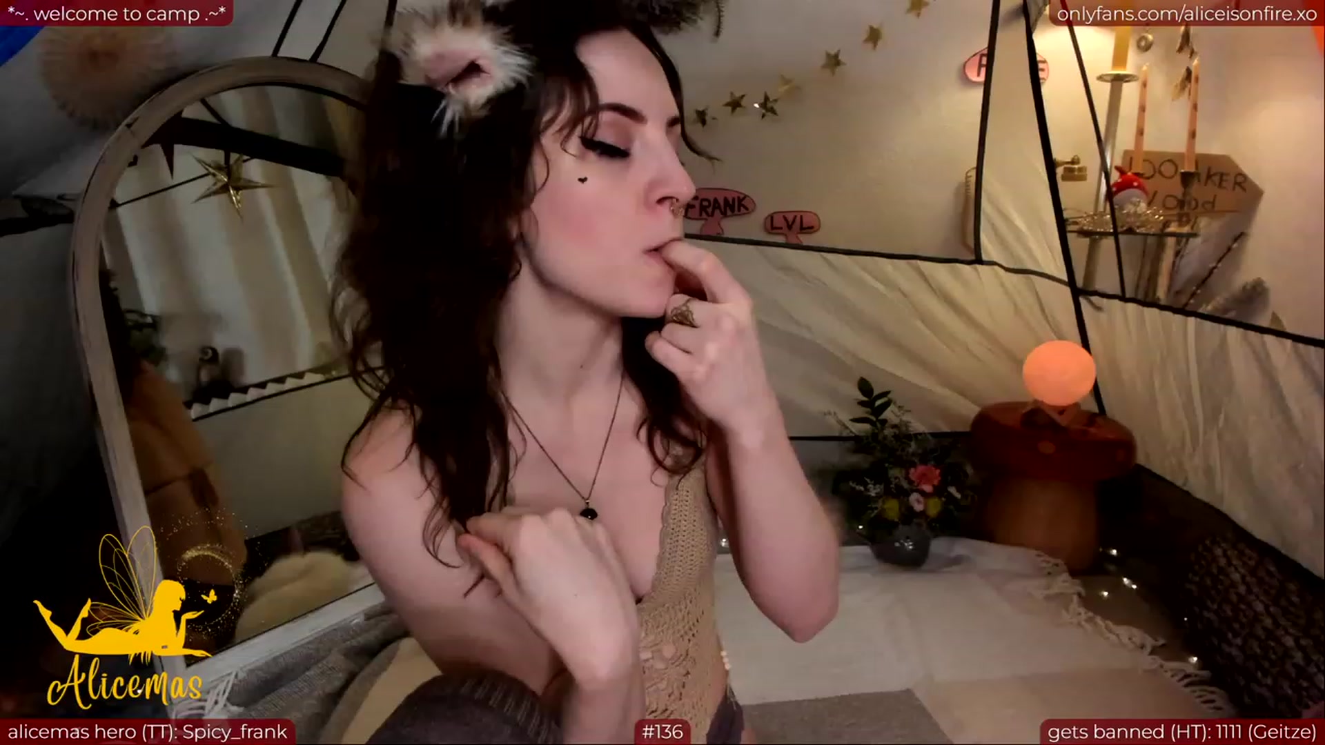 Gallery image thumbnail from aliceisonfire's myfreecams stream on, 12/18/2023, 06:44 image 17 of 20