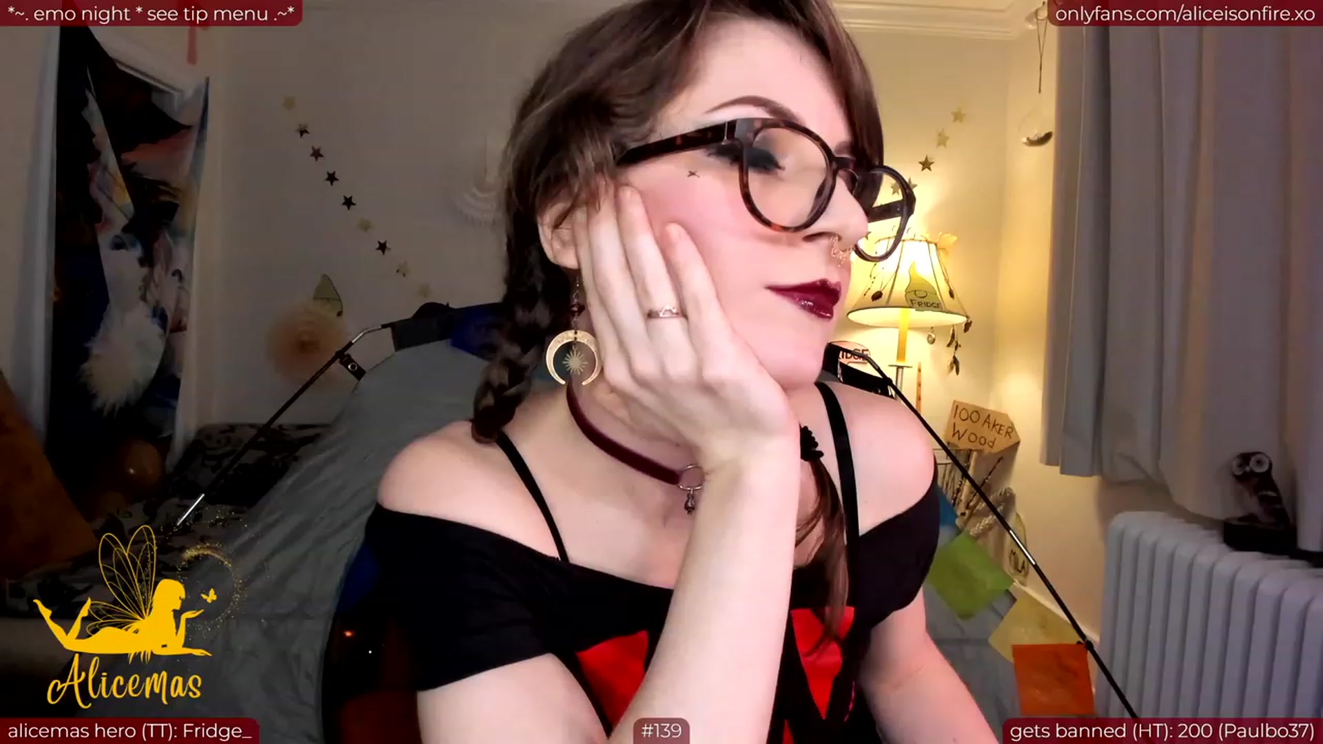 Gallery image thumbnail from aliceisonfire's myfreecams stream on, 12/21/2023, 05:16 image 1 of 20
