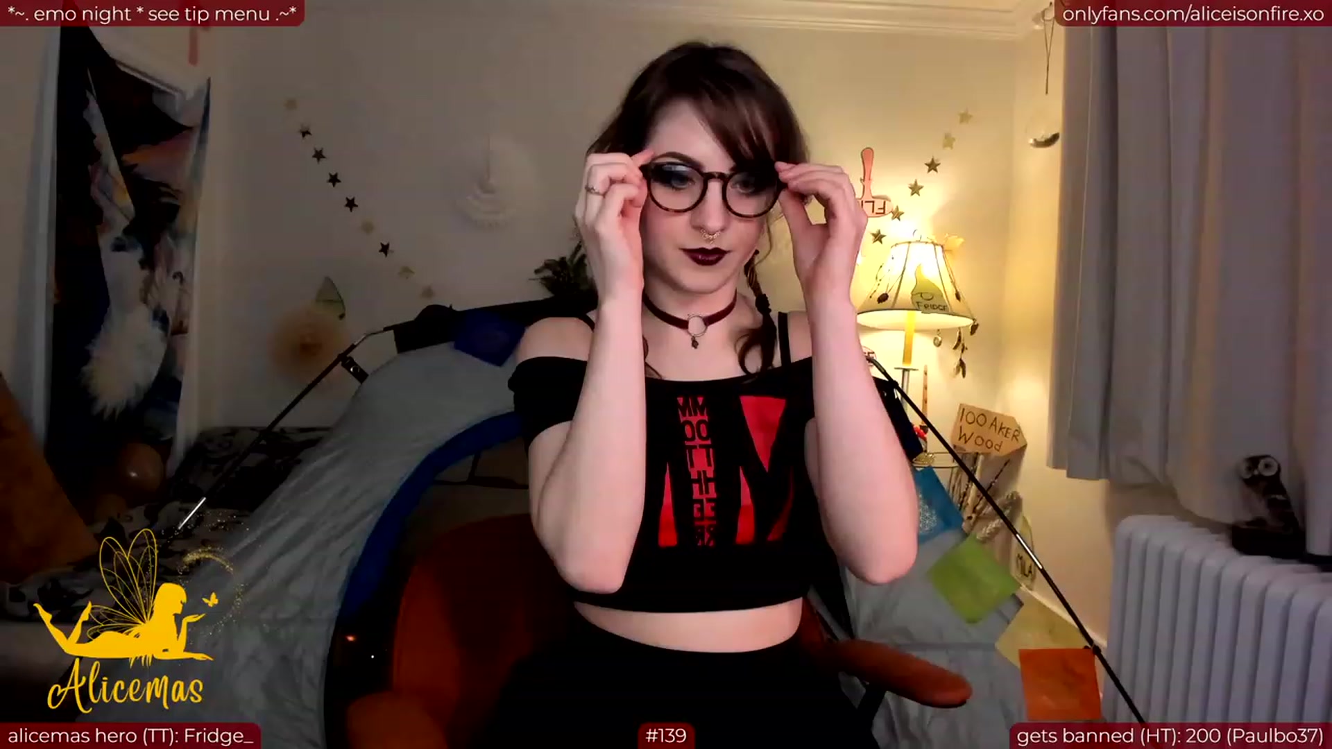 Gallery image thumbnail from aliceisonfire's myfreecams stream on, 12/21/2023, 05:16 image 4 of 20