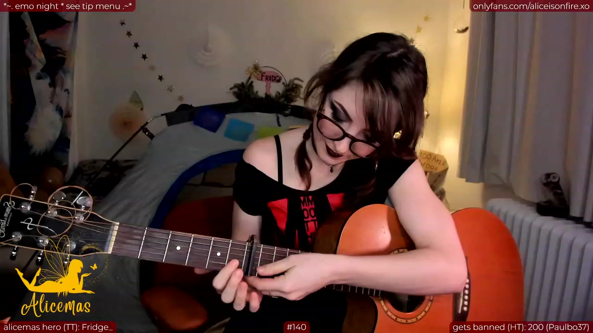Gallery image thumbnail from aliceisonfire's myfreecams stream on, 12/21/2023, 05:16 image 15 of 20