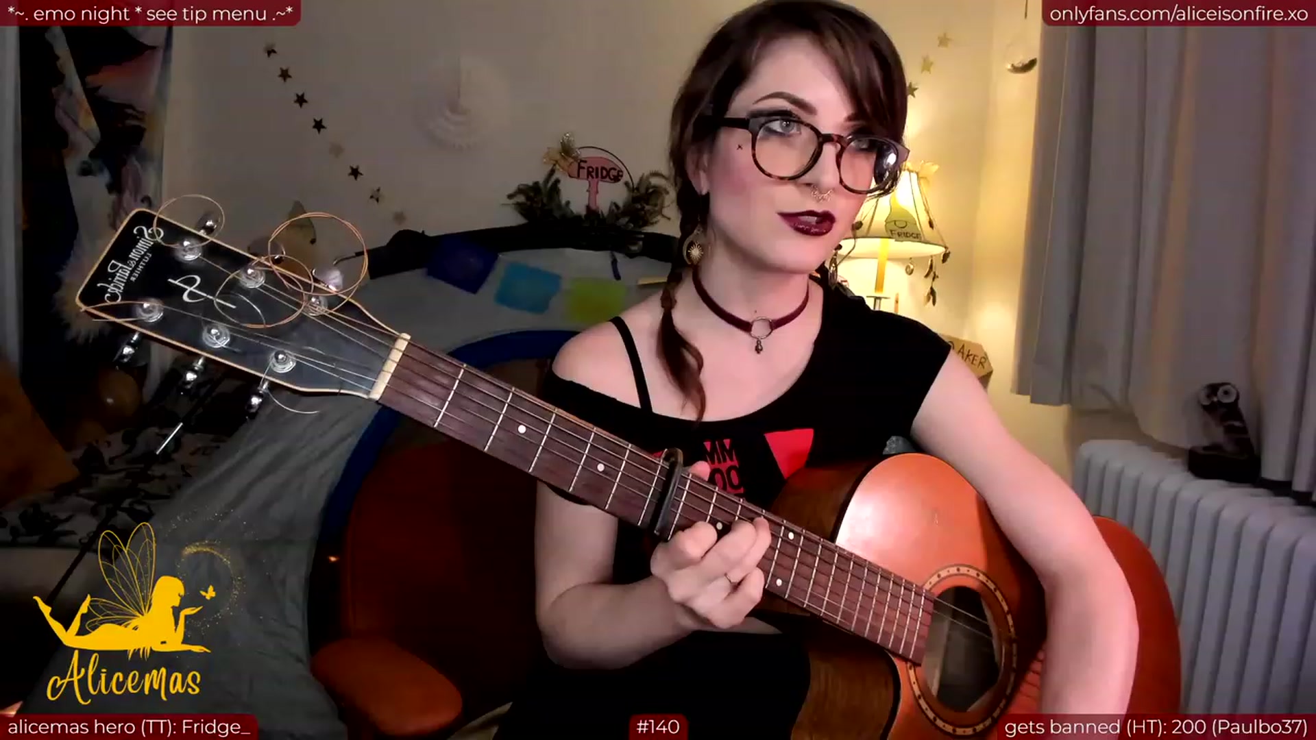 Gallery image thumbnail from aliceisonfire's myfreecams stream on, 12/21/2023, 05:16 image 19 of 20