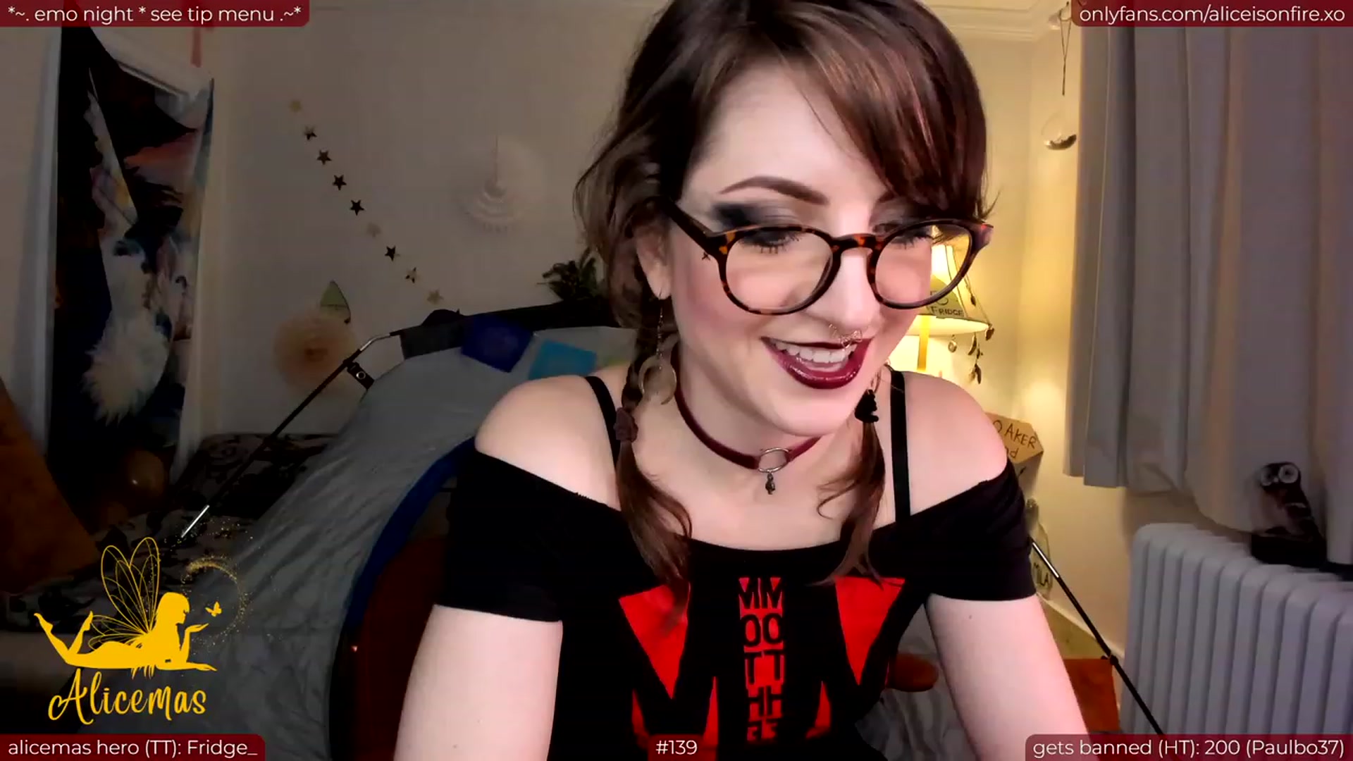 Gallery image thumbnail from aliceisonfire's myfreecams stream on, 12/21/2023, 05:16 image 5 of 20