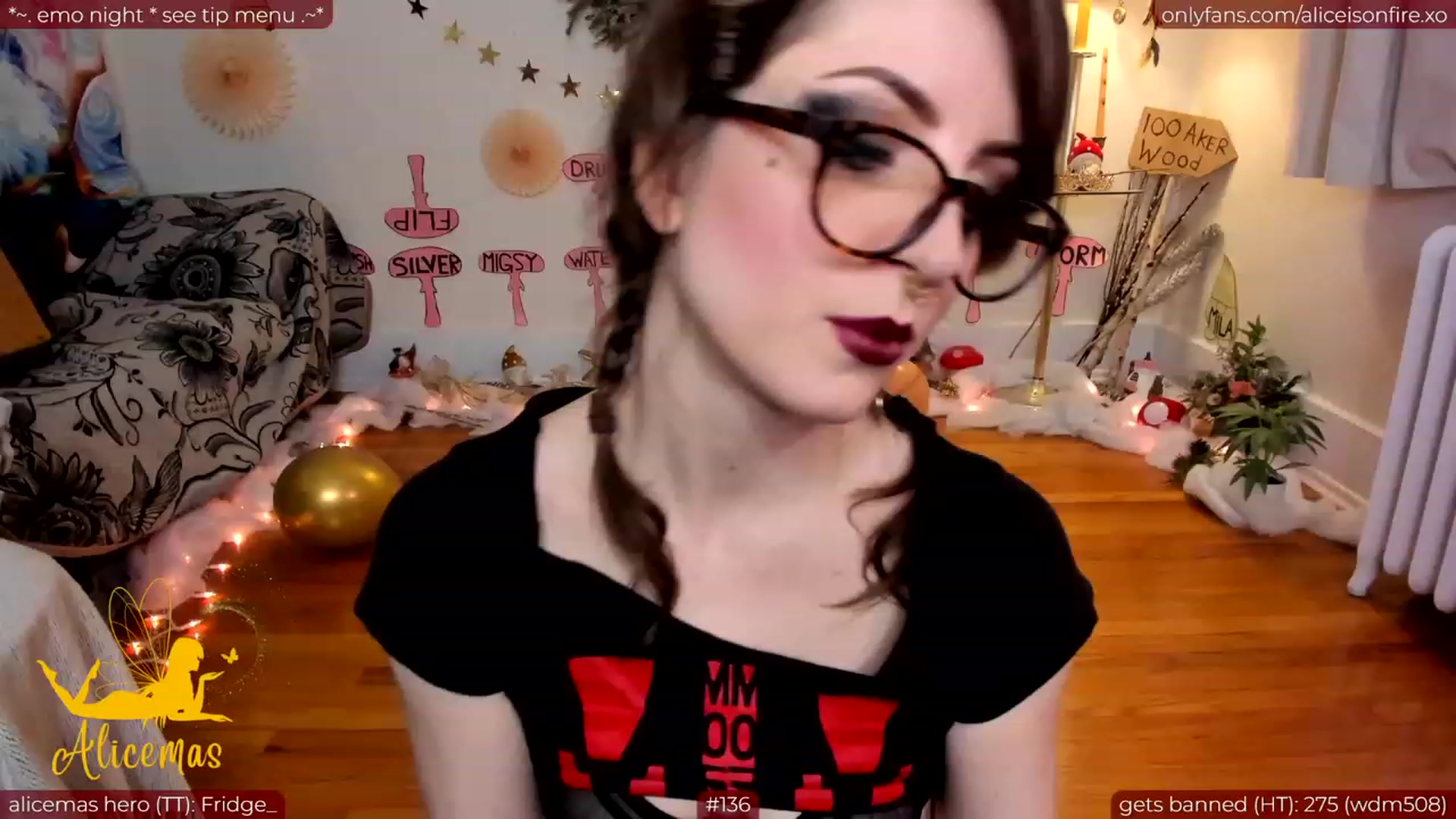 Gallery image thumbnail from aliceisonfire's myfreecams stream on, 12/21/2023, 09:07 image 1 of 20