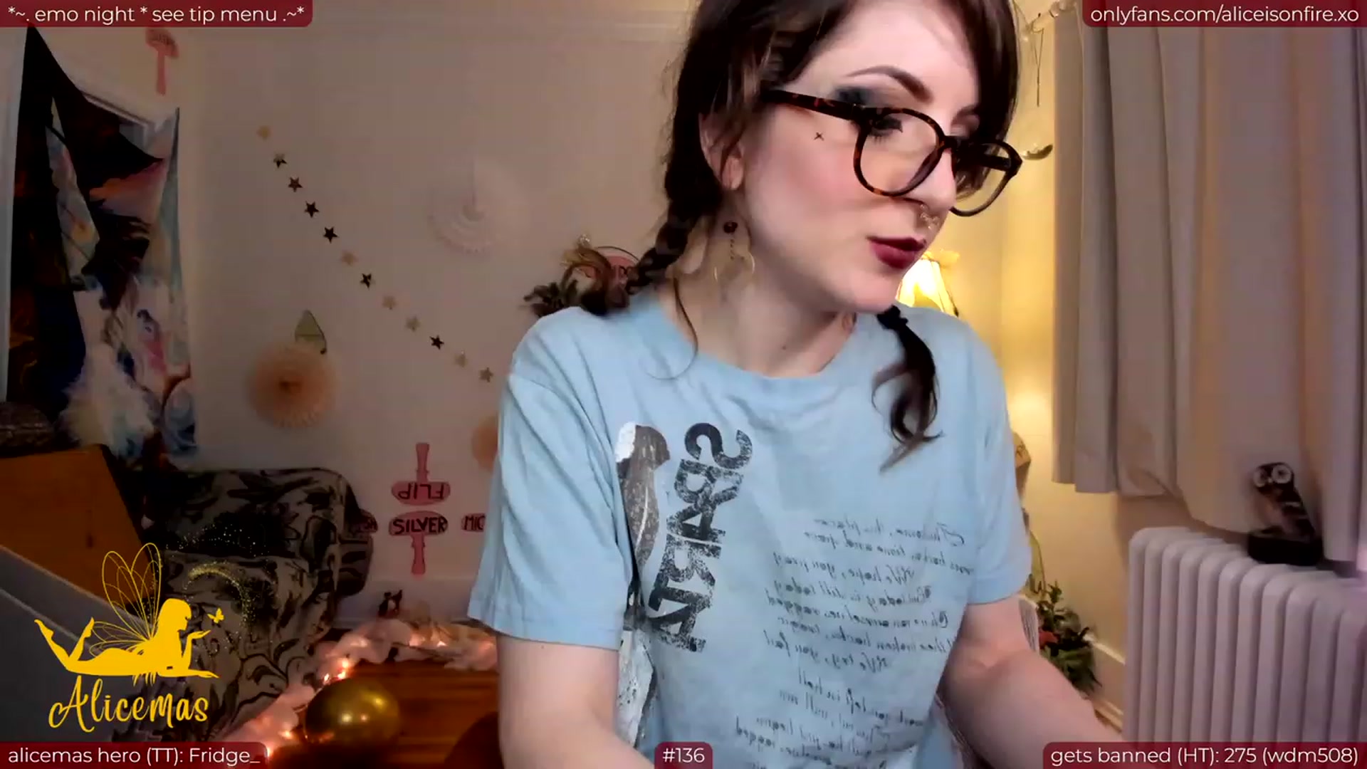 Gallery image thumbnail from aliceisonfire's myfreecams stream on, 12/21/2023, 09:07 image 9 of 20