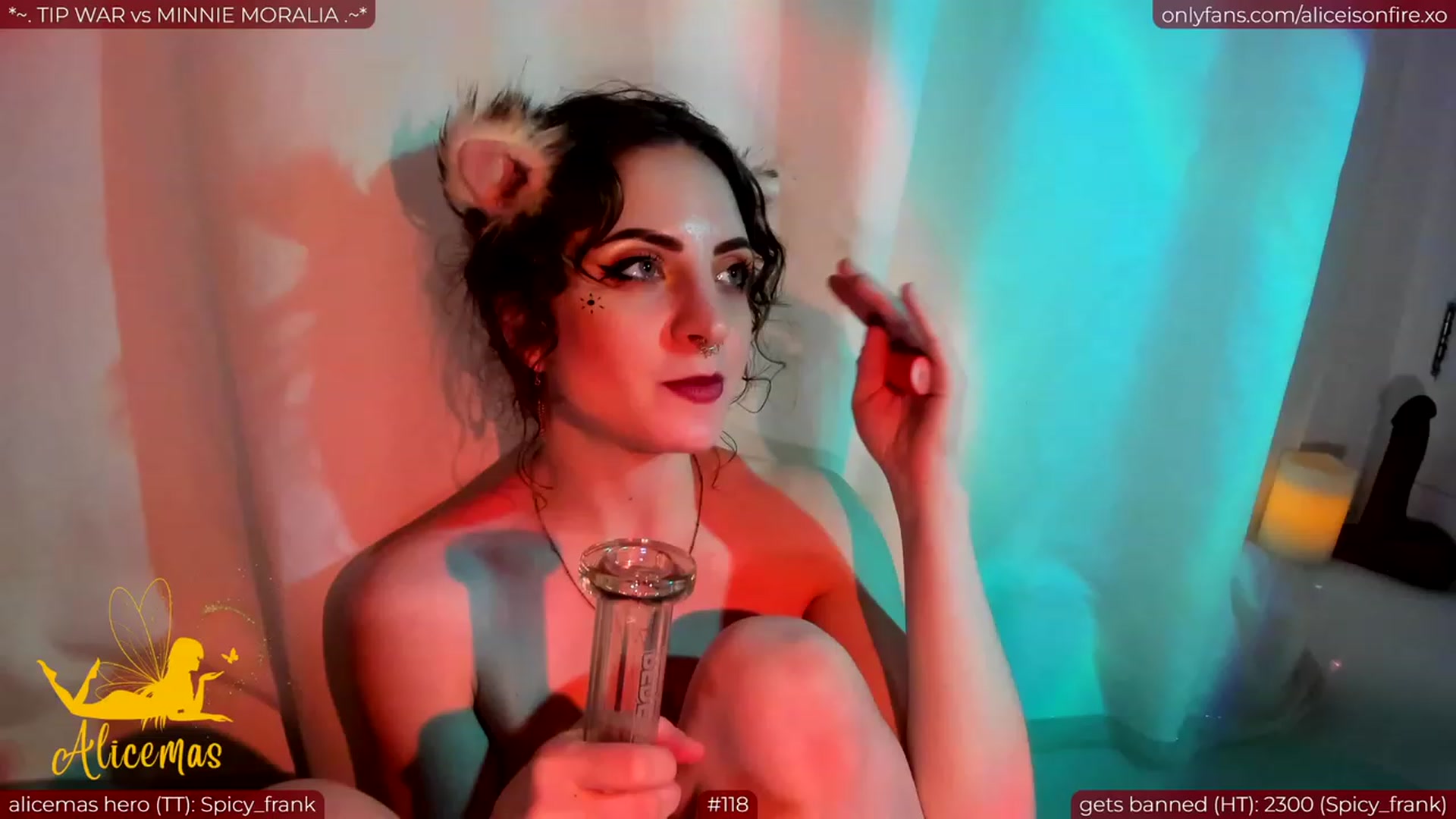 Gallery image thumbnail from aliceisonfire's myfreecams stream on, 12/22/2023, 10:37 image 13 of 20