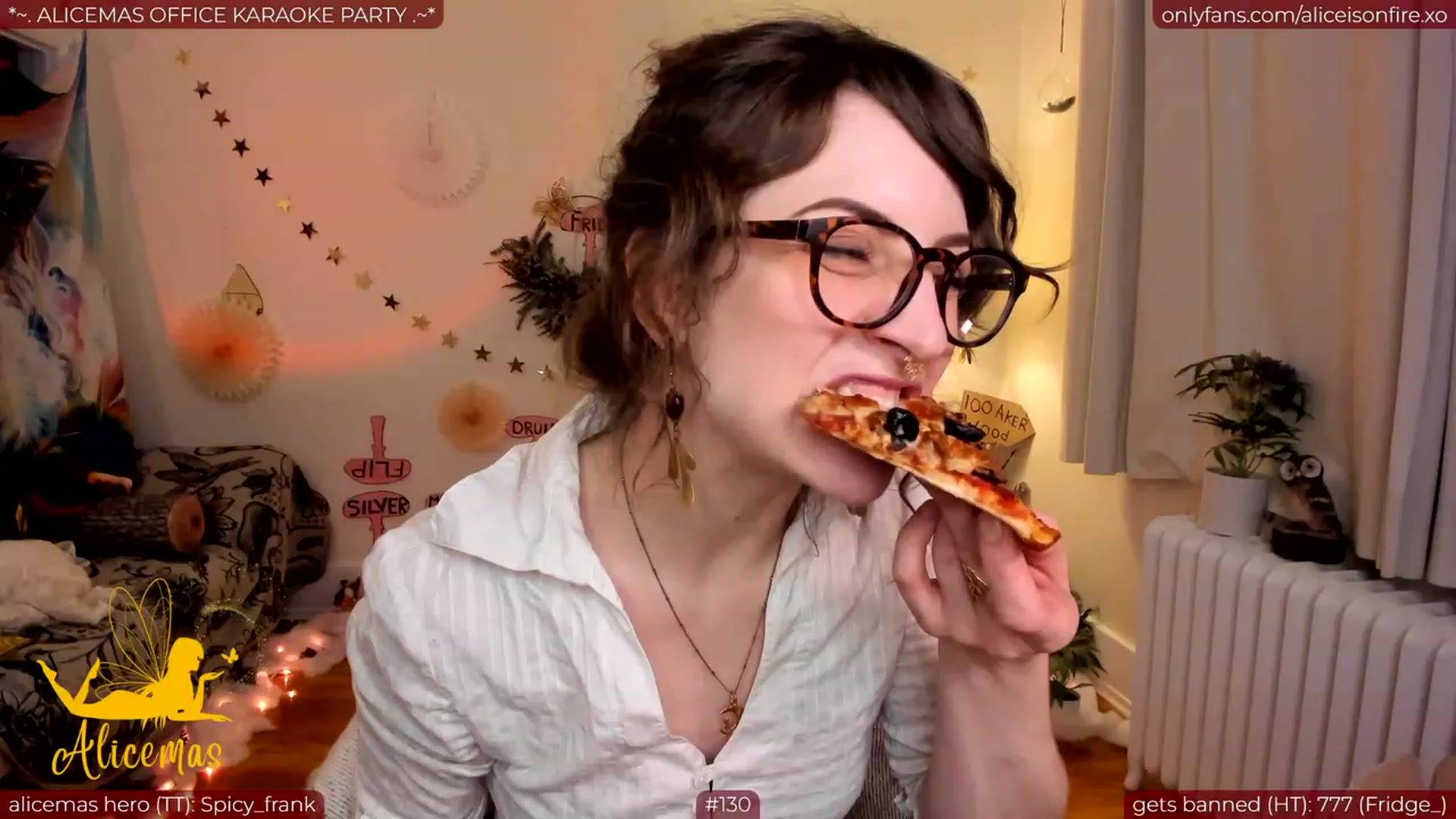 Gallery image thumbnail from aliceisonfire's myfreecams stream on, 12/23/2023, 06:48 image 17 of 20