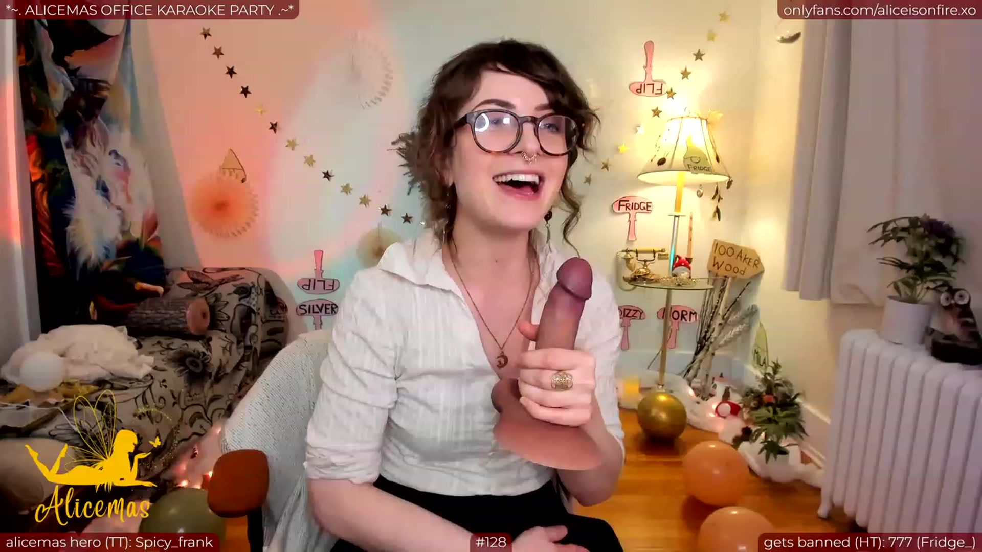 Gallery image thumbnail from aliceisonfire's myfreecams stream on, 12/23/2023, 07:27 image 14 of 20