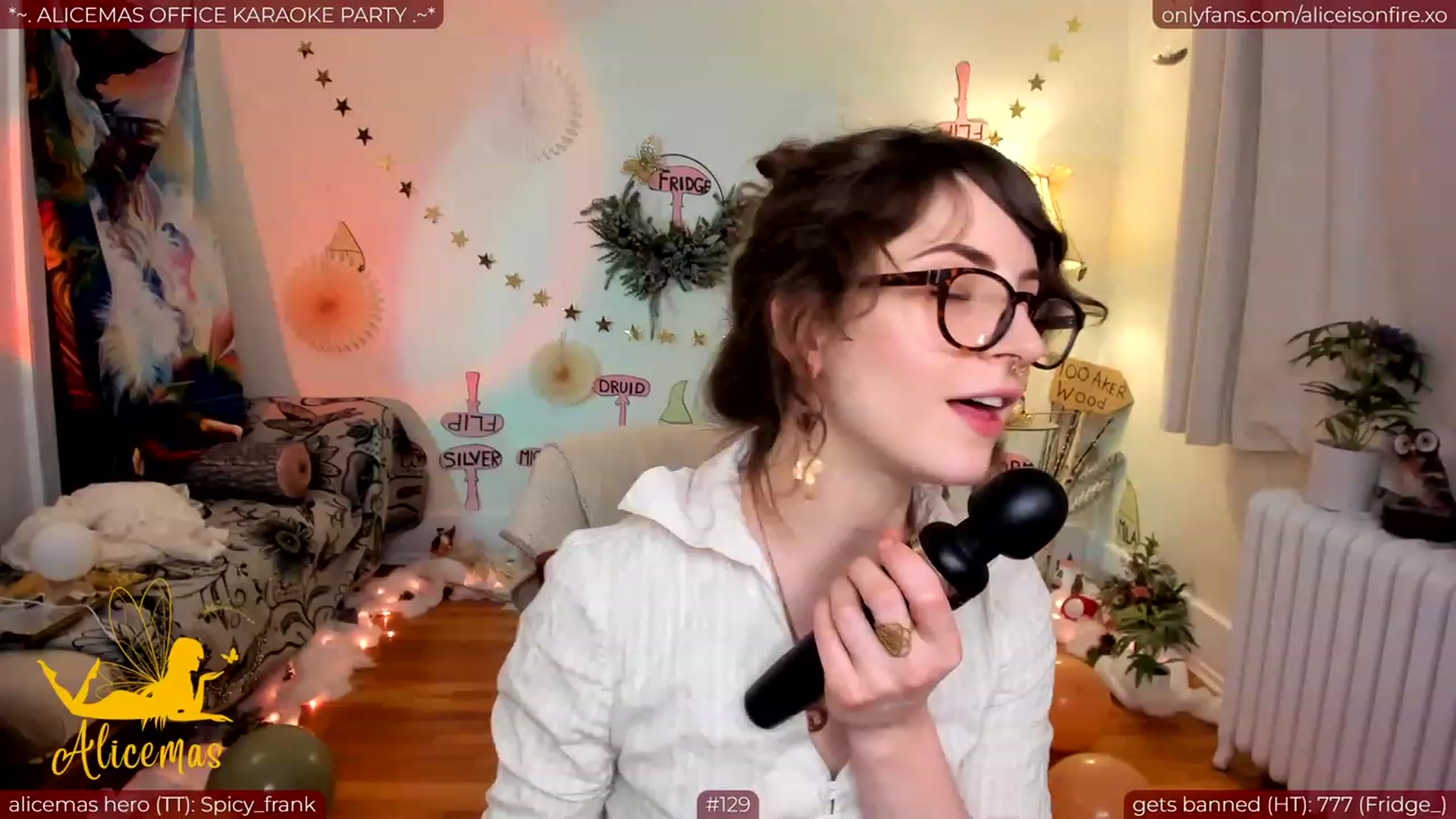 Gallery image thumbnail from aliceisonfire's myfreecams stream on, 12/23/2023, 07:27 image 7 of 20