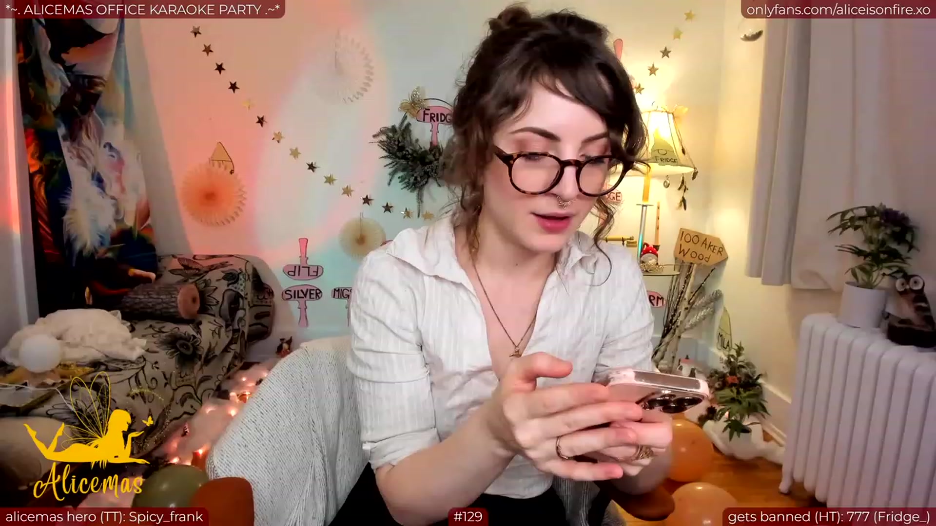 Gallery image thumbnail from aliceisonfire's myfreecams stream on, 12/23/2023, 07:27 image 10 of 20