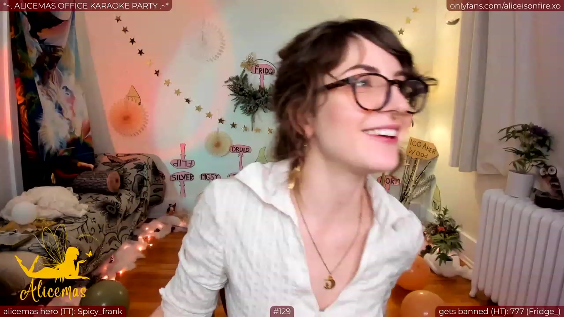 Gallery image thumbnail from aliceisonfire's myfreecams stream on, 12/23/2023, 07:27 image 9 of 20