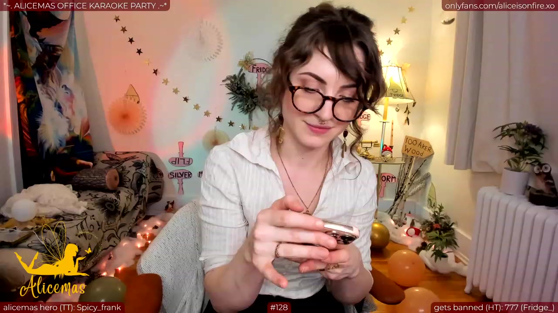 Gallery image thumbnail from aliceisonfire's myfreecams stream on, 12/23/2023, 07:27 image 16 of 20