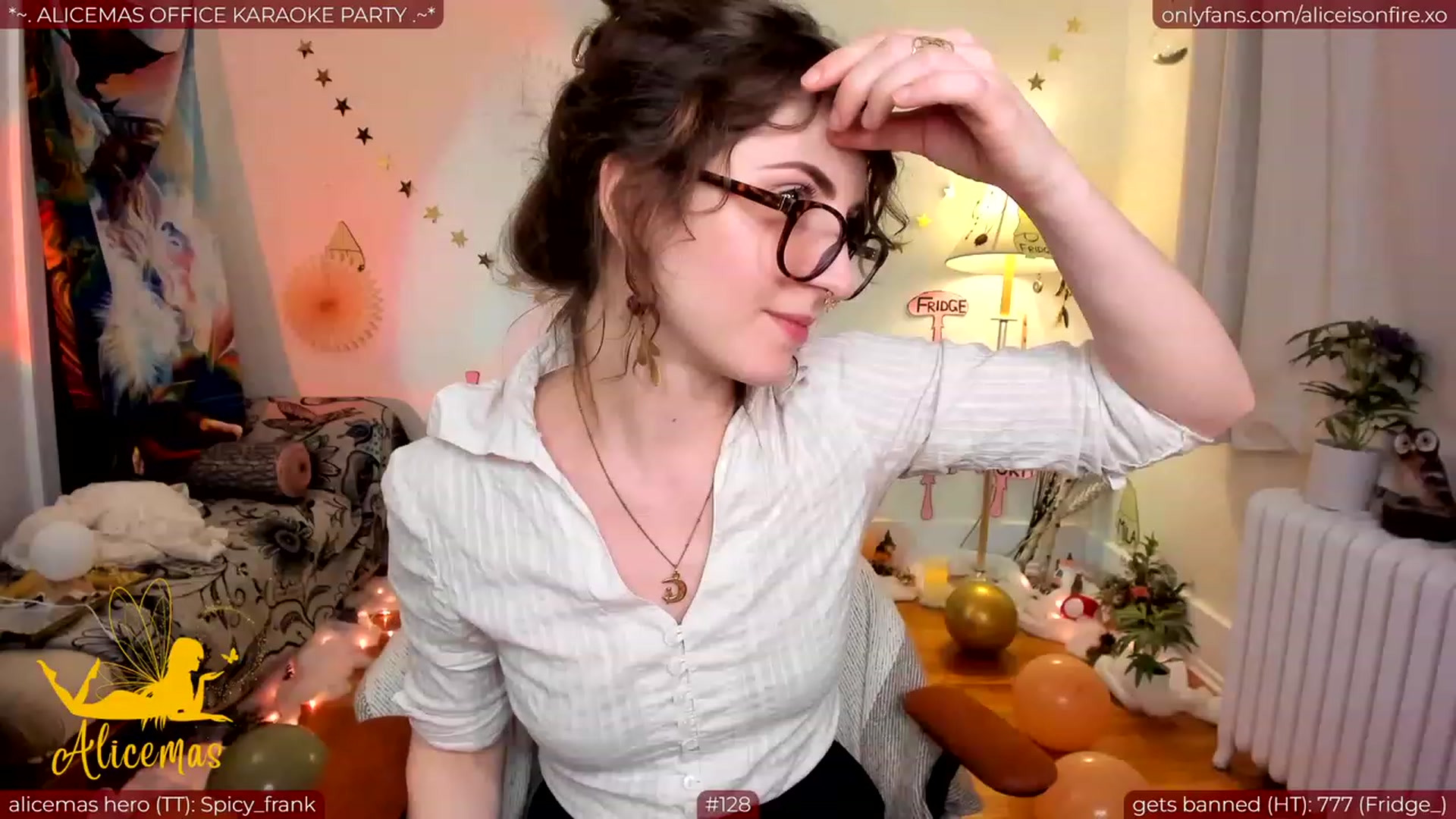 Gallery image thumbnail from aliceisonfire's myfreecams stream on, 12/23/2023, 07:27 image 17 of 20