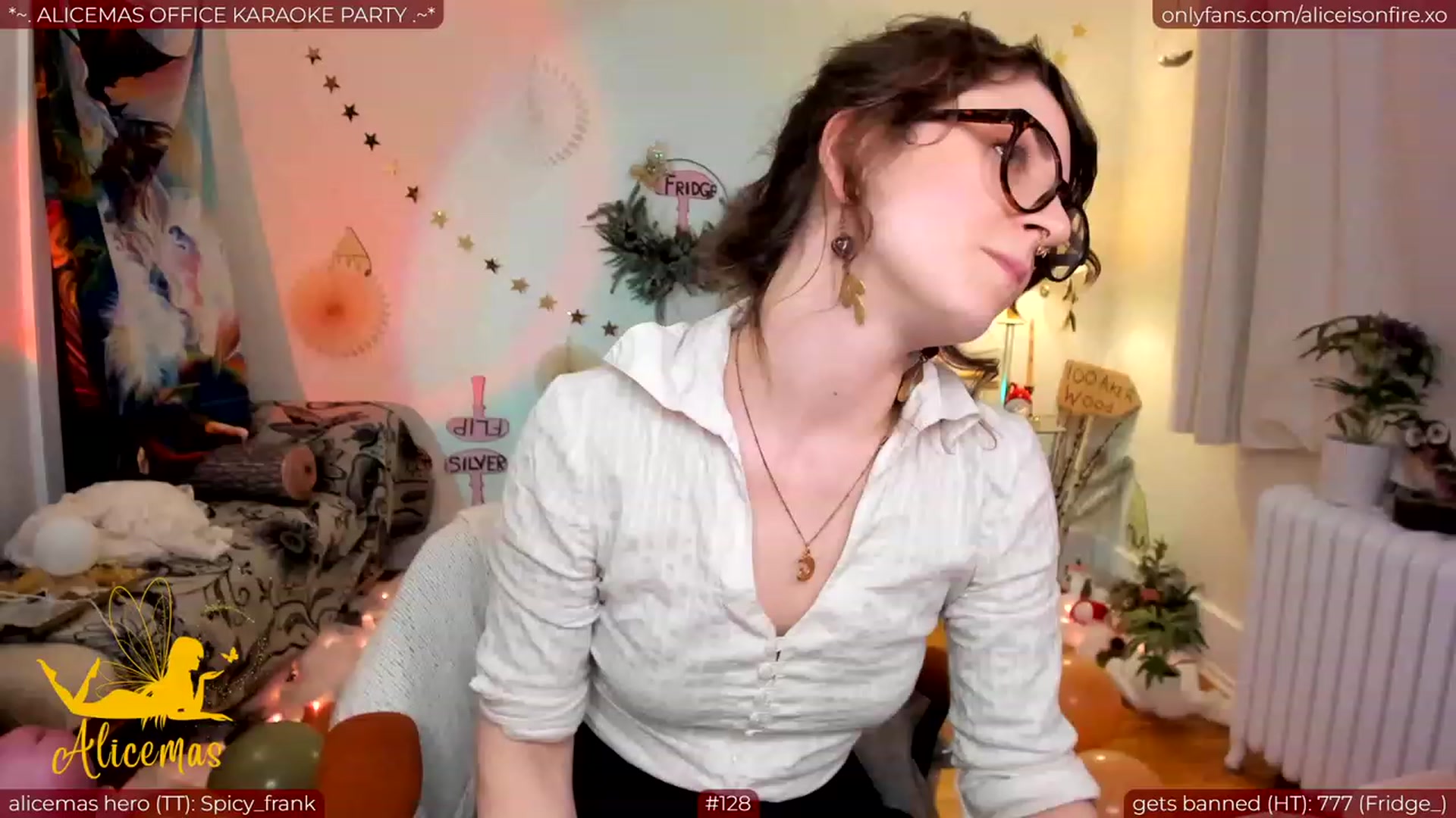 Gallery image thumbnail from aliceisonfire's myfreecams stream on, 12/23/2023, 10:48 image 1 of 20