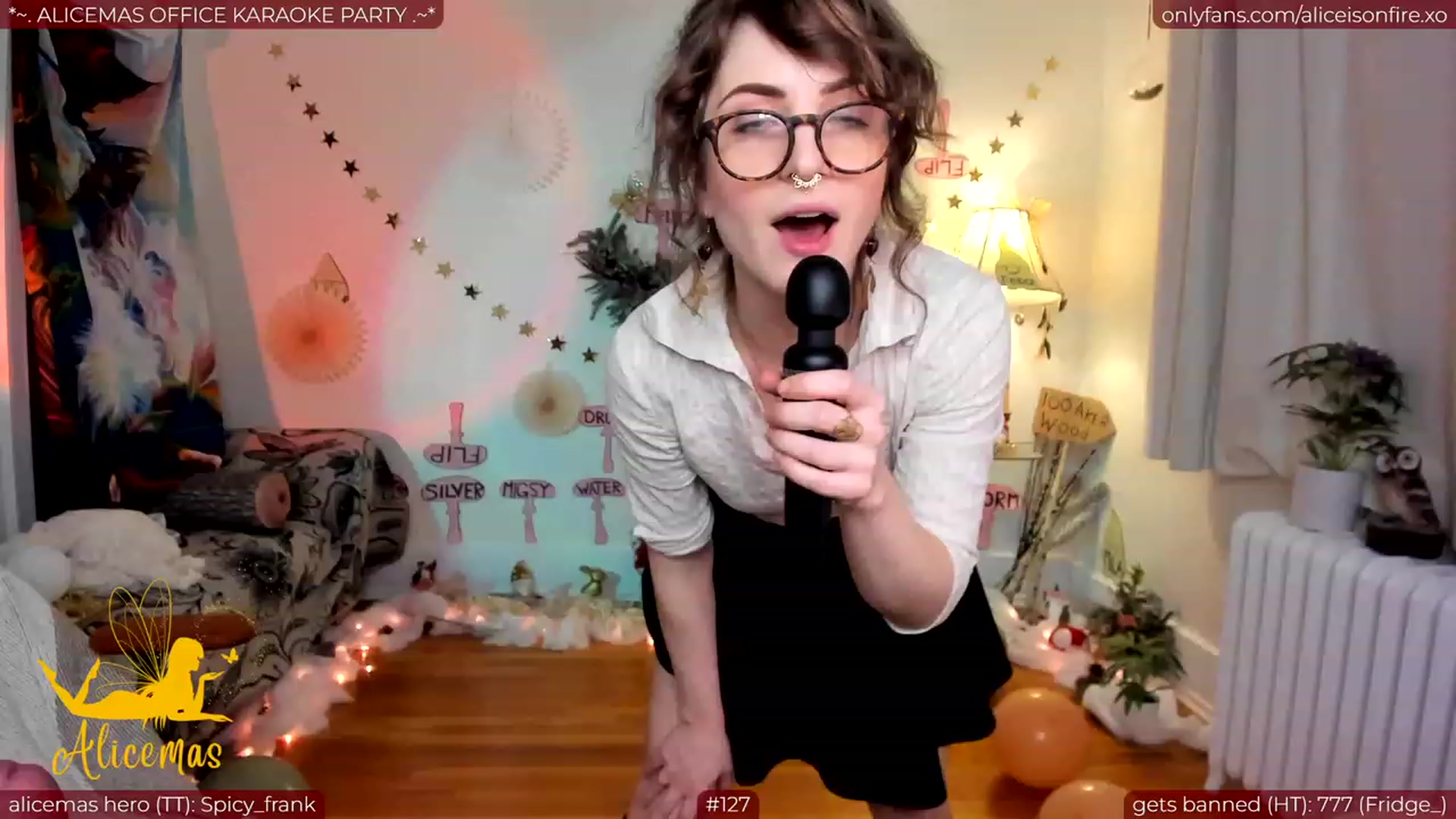 Gallery image thumbnail from aliceisonfire's myfreecams stream on, 12/23/2023, 10:48 image 3 of 20