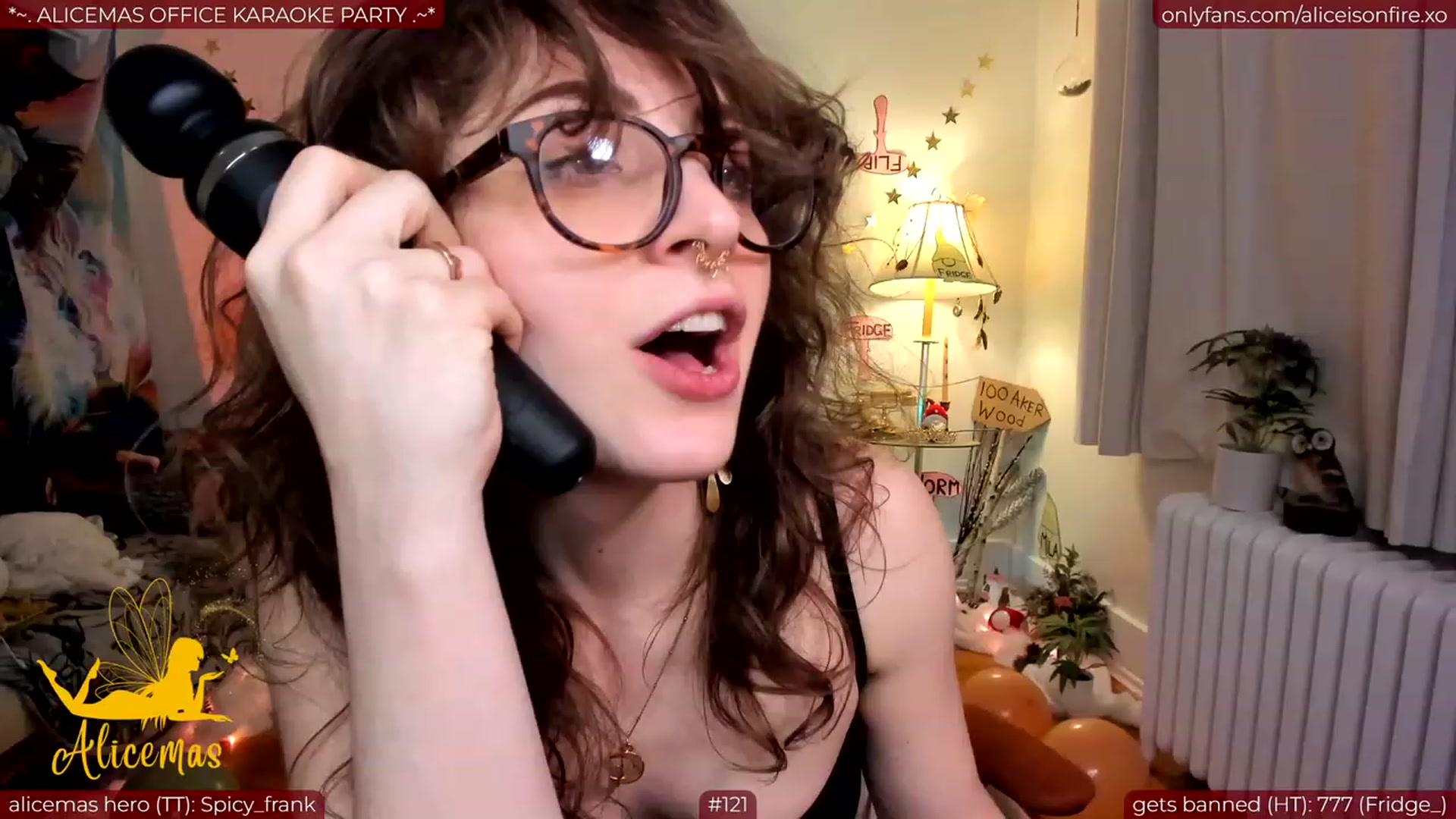 Gallery image thumbnail from aliceisonfire's myfreecams stream on, 12/23/2023, 11:31 image 18 of 20