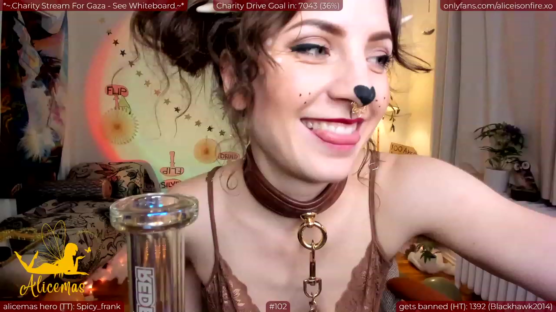 Gallery image thumbnail from aliceisonfire's myfreecams stream on, 12/25/2023, 10:30 image 9 of 20