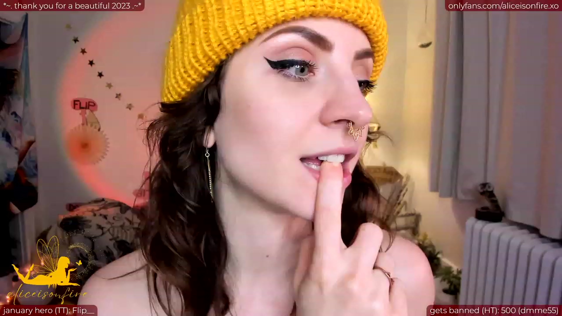 Gallery image thumbnail from aliceisonfire's myfreecams stream on, 01/08/2024, 09:13 image 7 of 20