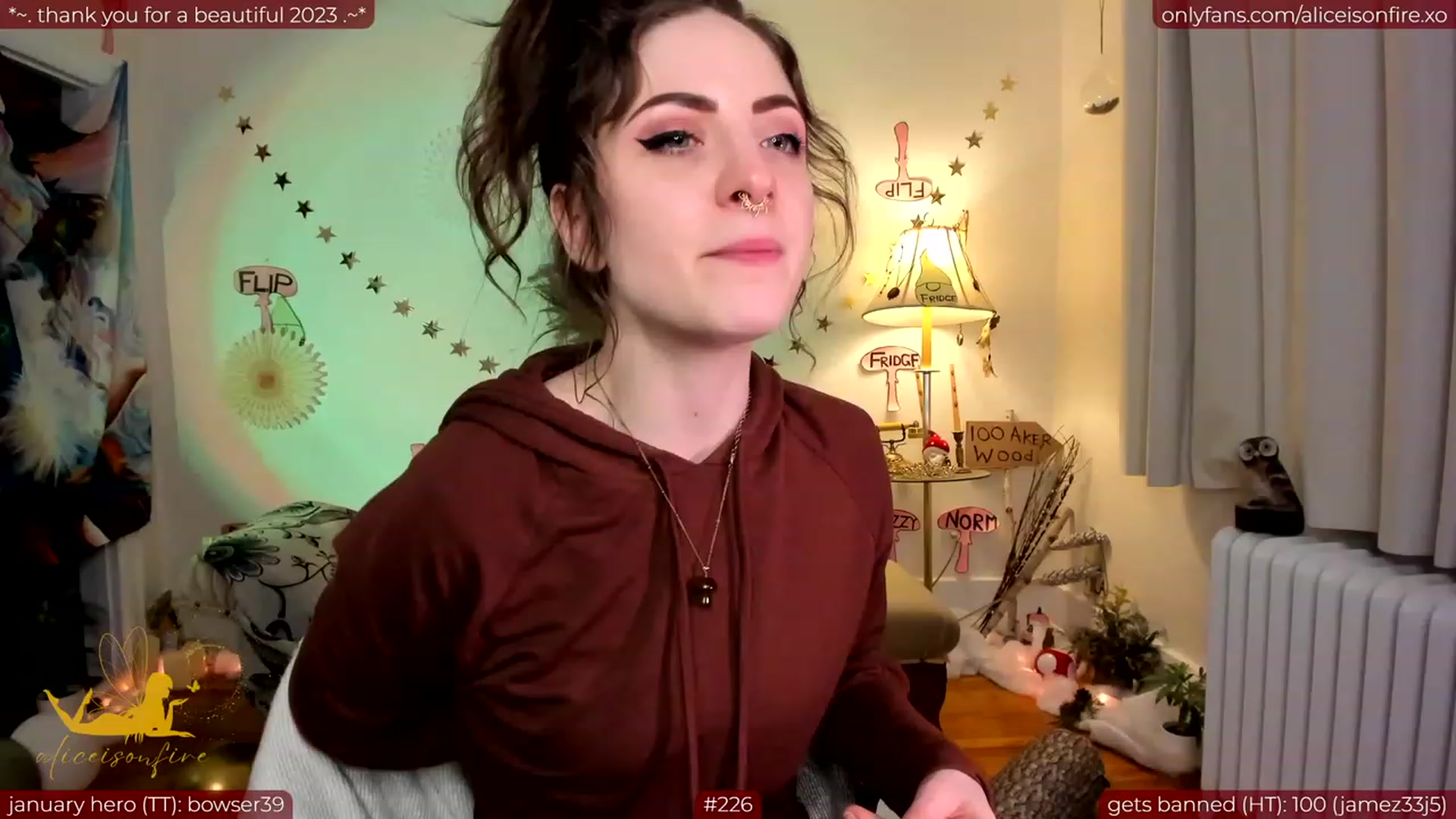 Gallery image thumbnail from aliceisonfire's myfreecams stream on, 01/10/2024, 06:59 image 10 of 20
