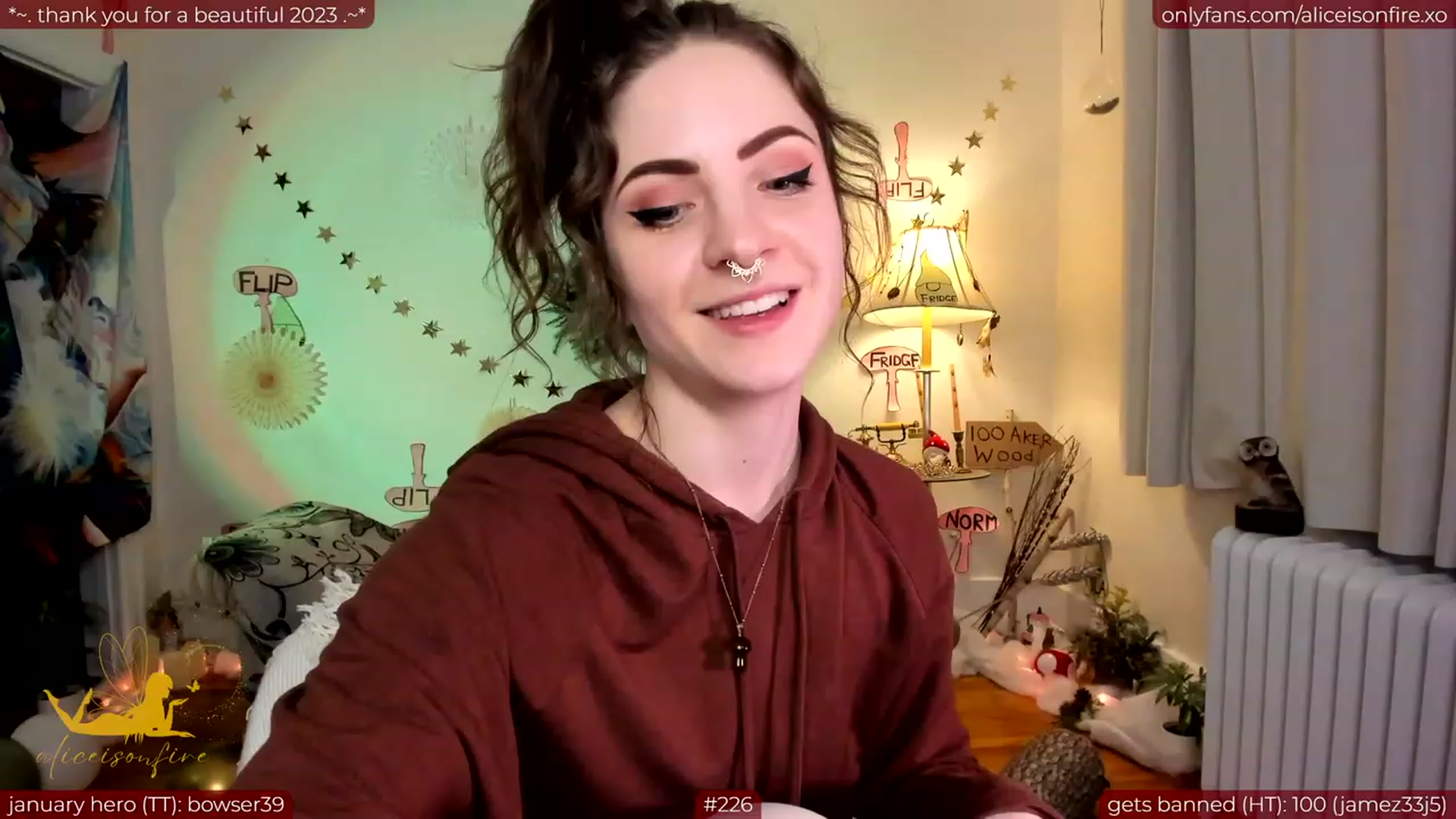 Gallery image thumbnail from aliceisonfire's myfreecams stream on, 01/10/2024, 06:59 image 17 of 20