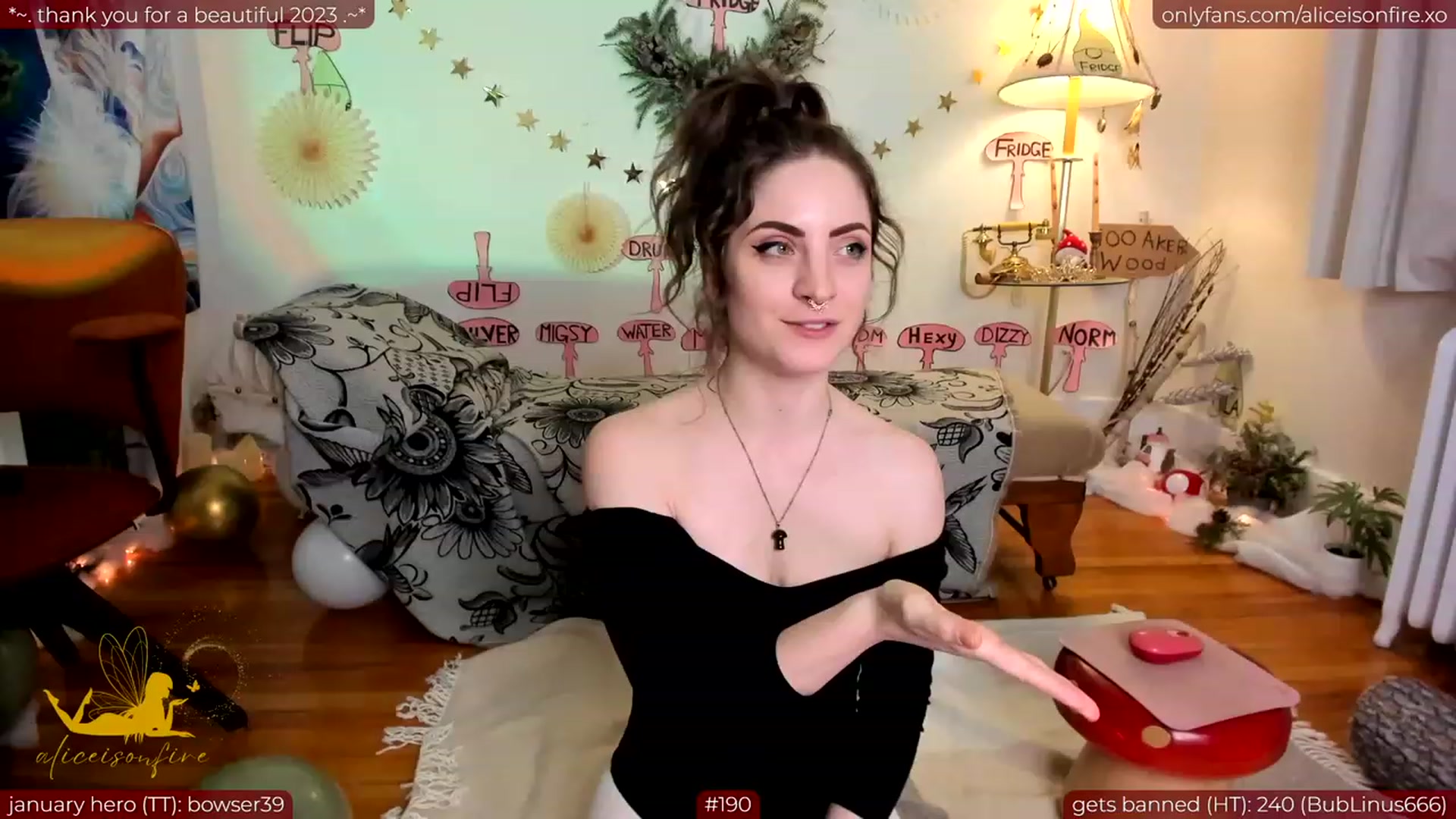 Gallery image thumbnail from aliceisonfire's myfreecams stream on, 01/10/2024, 10:22 image 12 of 20