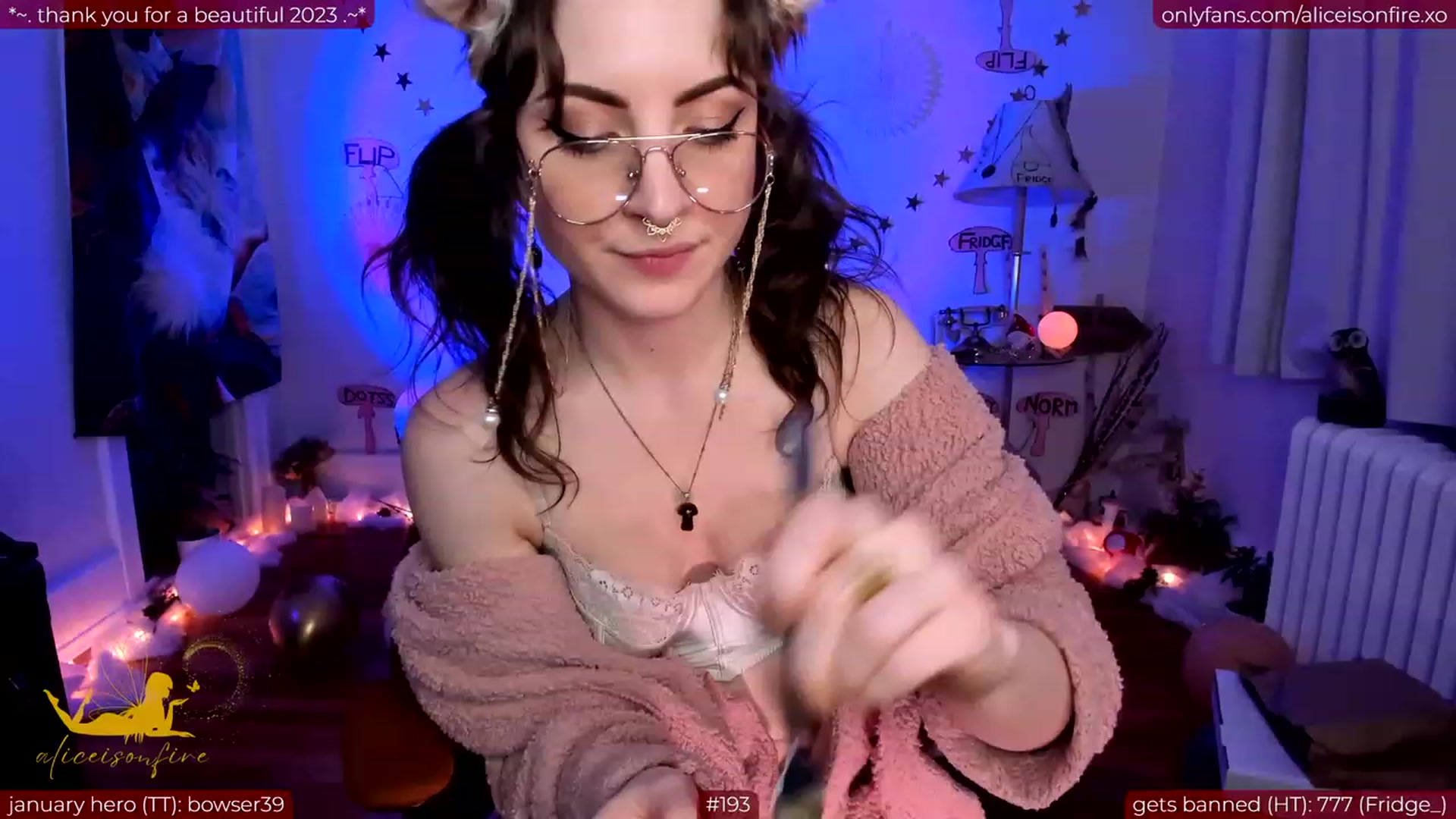 Gallery image thumbnail from aliceisonfire's myfreecams stream on, 01/13/2024, 07:53 image 20 of 20