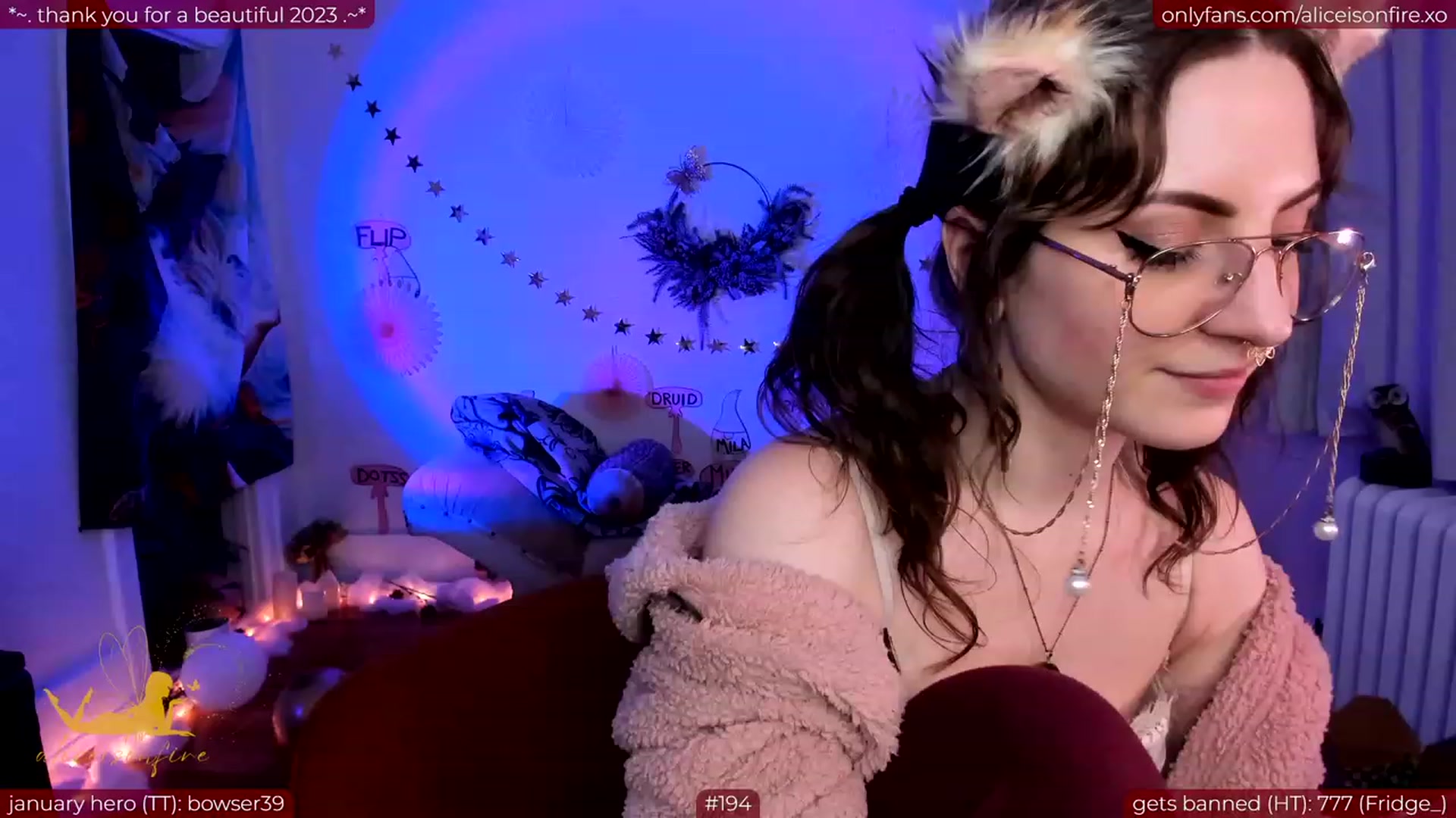 Gallery image thumbnail from aliceisonfire's myfreecams stream on, 01/13/2024, 10:23 image 20 of 20