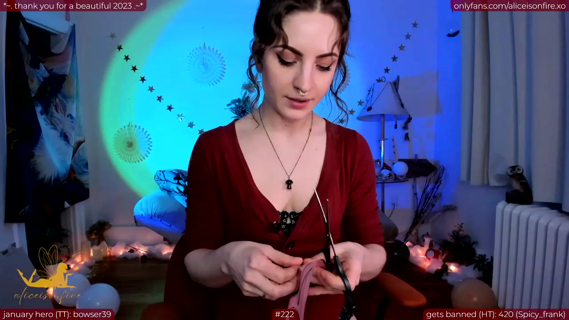 Gallery image thumbnail from aliceisonfire's myfreecams stream on, 01/15/2024, 09:10 image 6 of 20