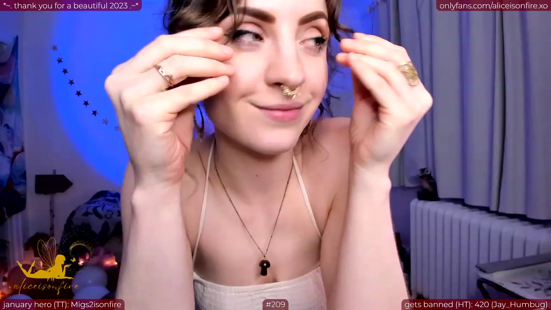 Gallery image thumbnail from aliceisonfire's myfreecams stream on, 01/23/2024, 07:08 image 18 of 20