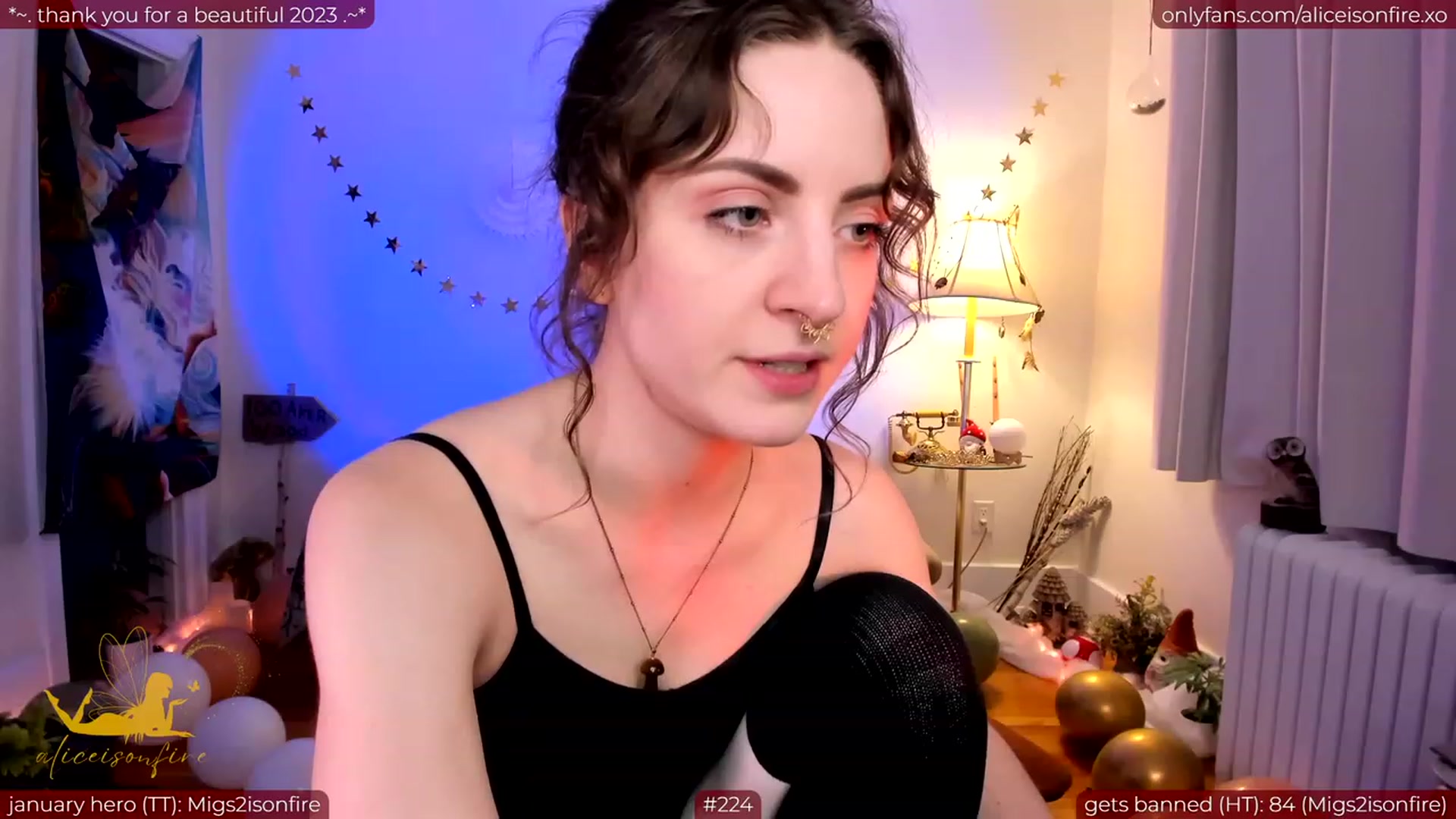 Gallery image thumbnail from aliceisonfire's myfreecams stream on, 01/24/2024, 06:43 image 12 of 20