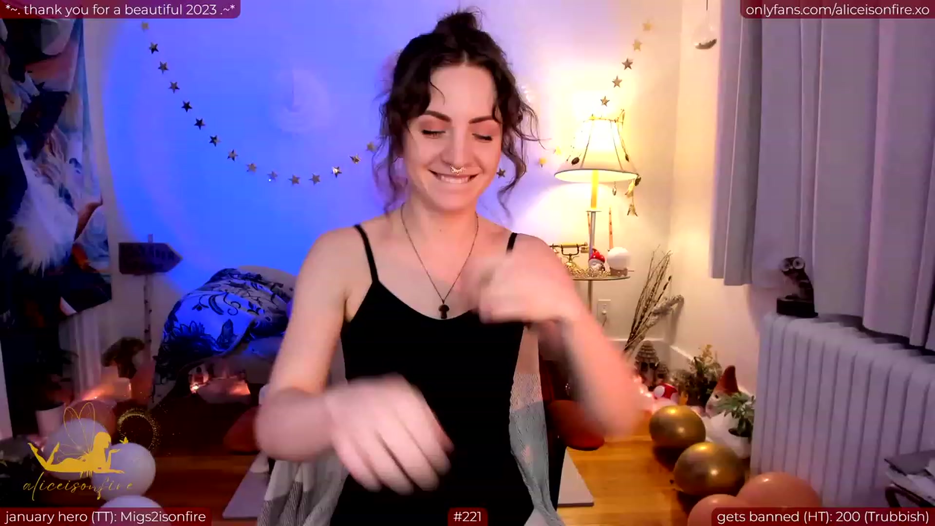 Gallery image thumbnail from aliceisonfire's myfreecams stream on, 01/24/2024, 06:43 image 19 of 20