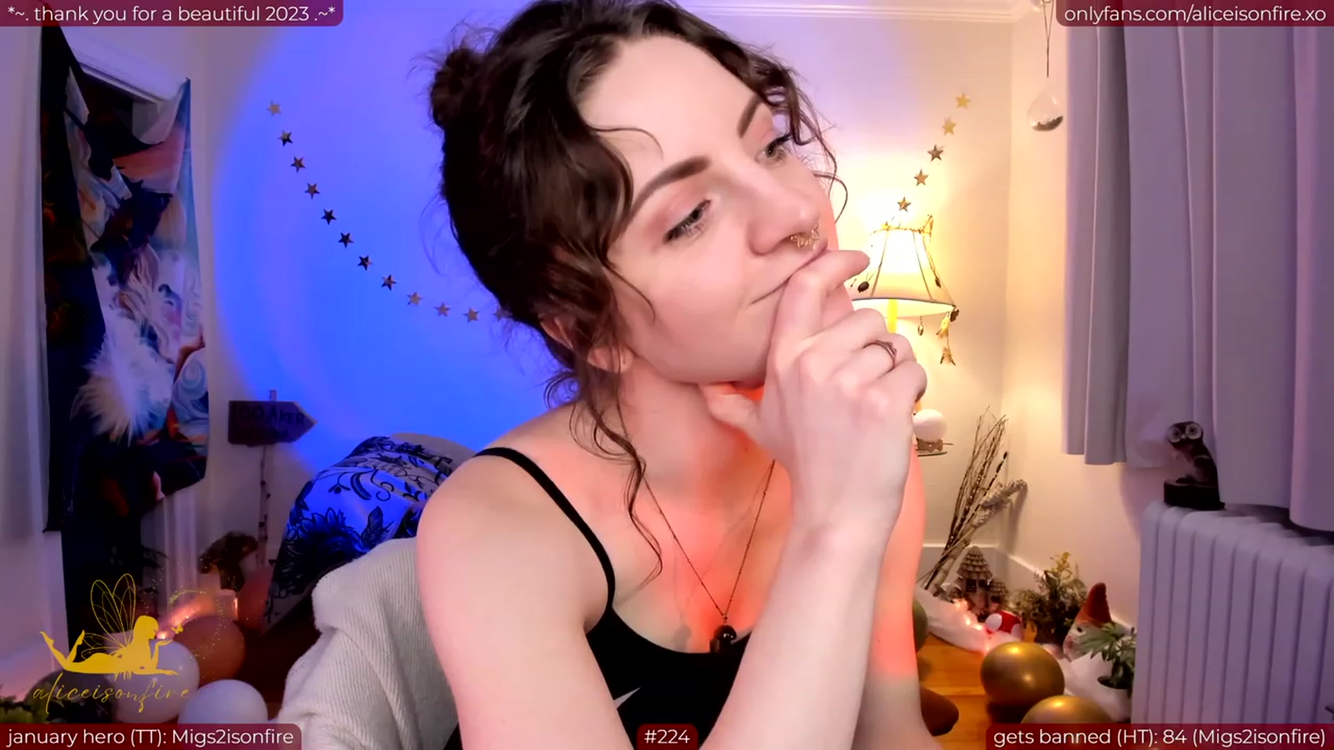 Gallery image thumbnail from aliceisonfire's myfreecams stream on, 01/24/2024, 06:43 image 10 of 20